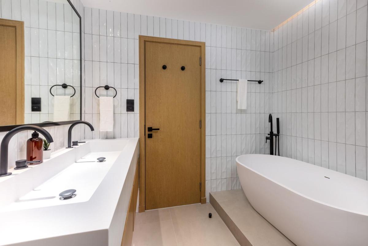 Dubai Marina Peaceful & Stylish 2BR - JBR beach