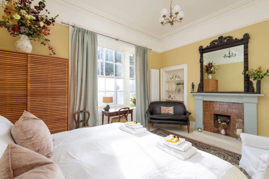 Playfair Terrace