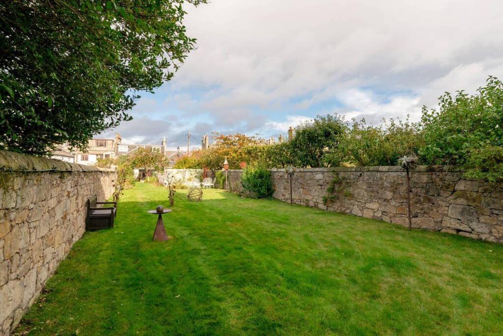 Playfair Terrace