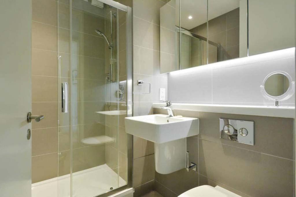 The Golf Flat, Westburn Lane view 5