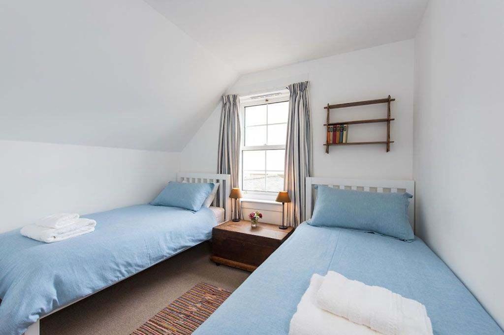 Willow Cottage, North Street view 2