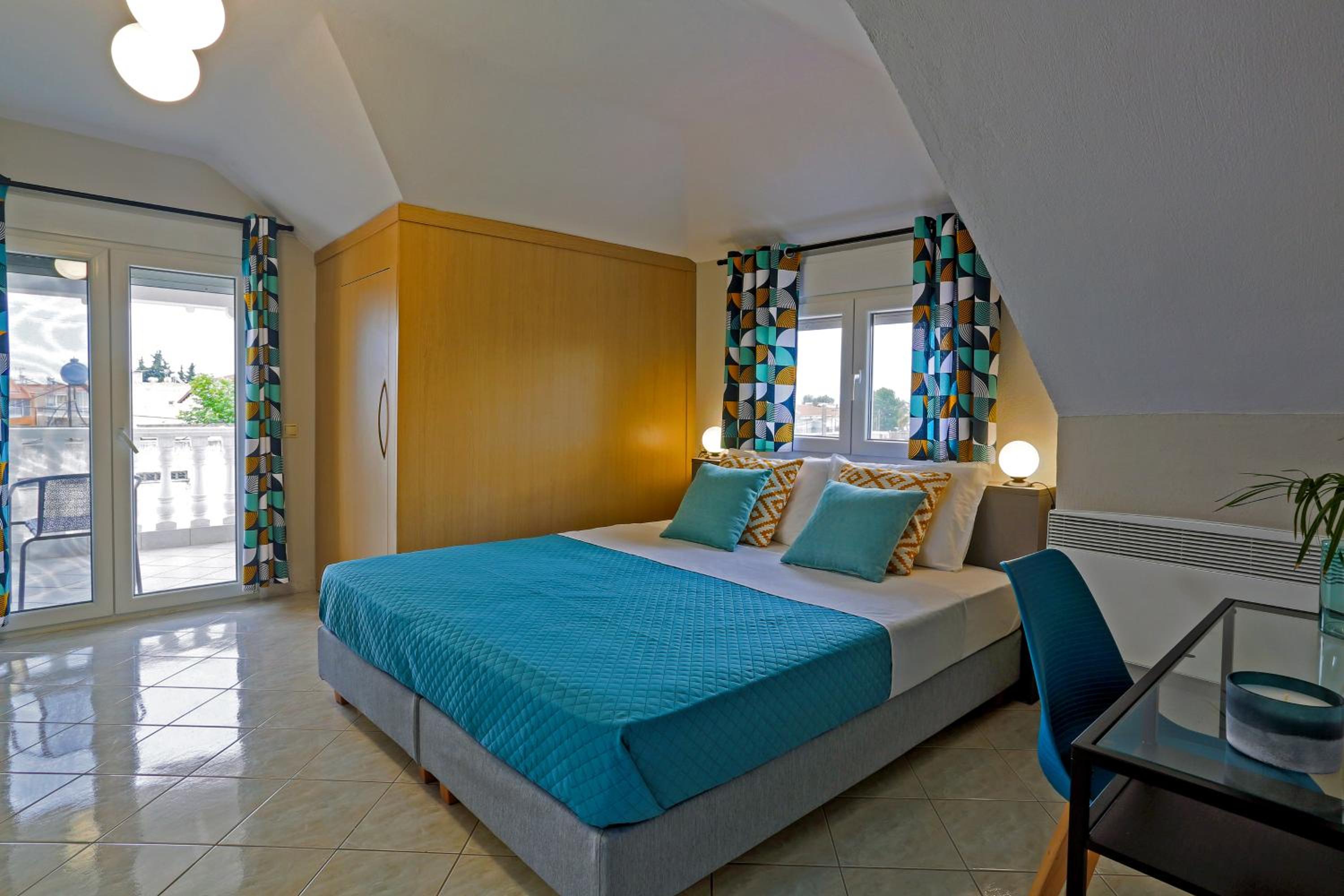 Joya Ofrynio Stylish Suites view 4