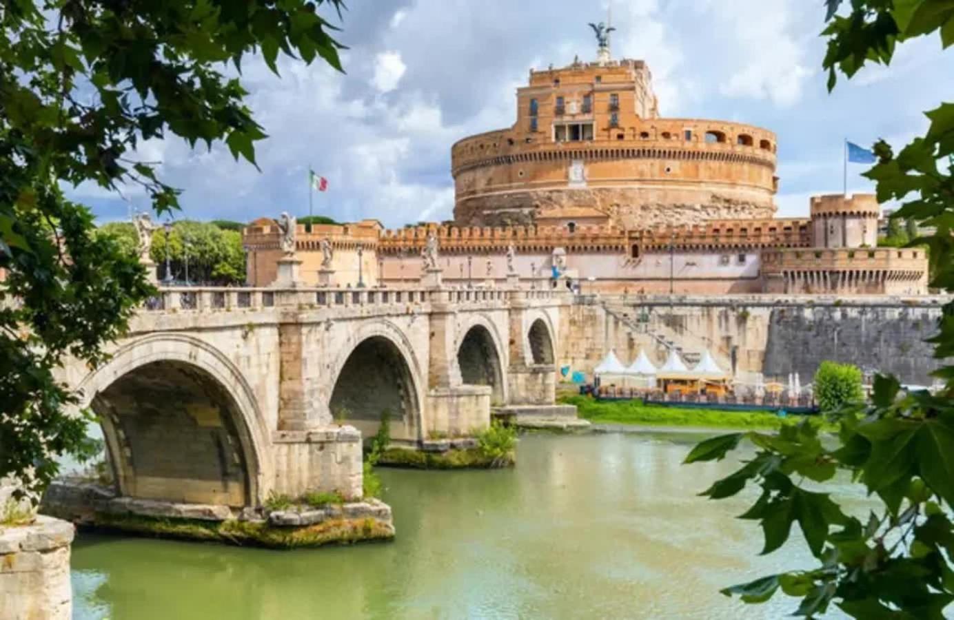 Vacanze Romane Colosseo apartment