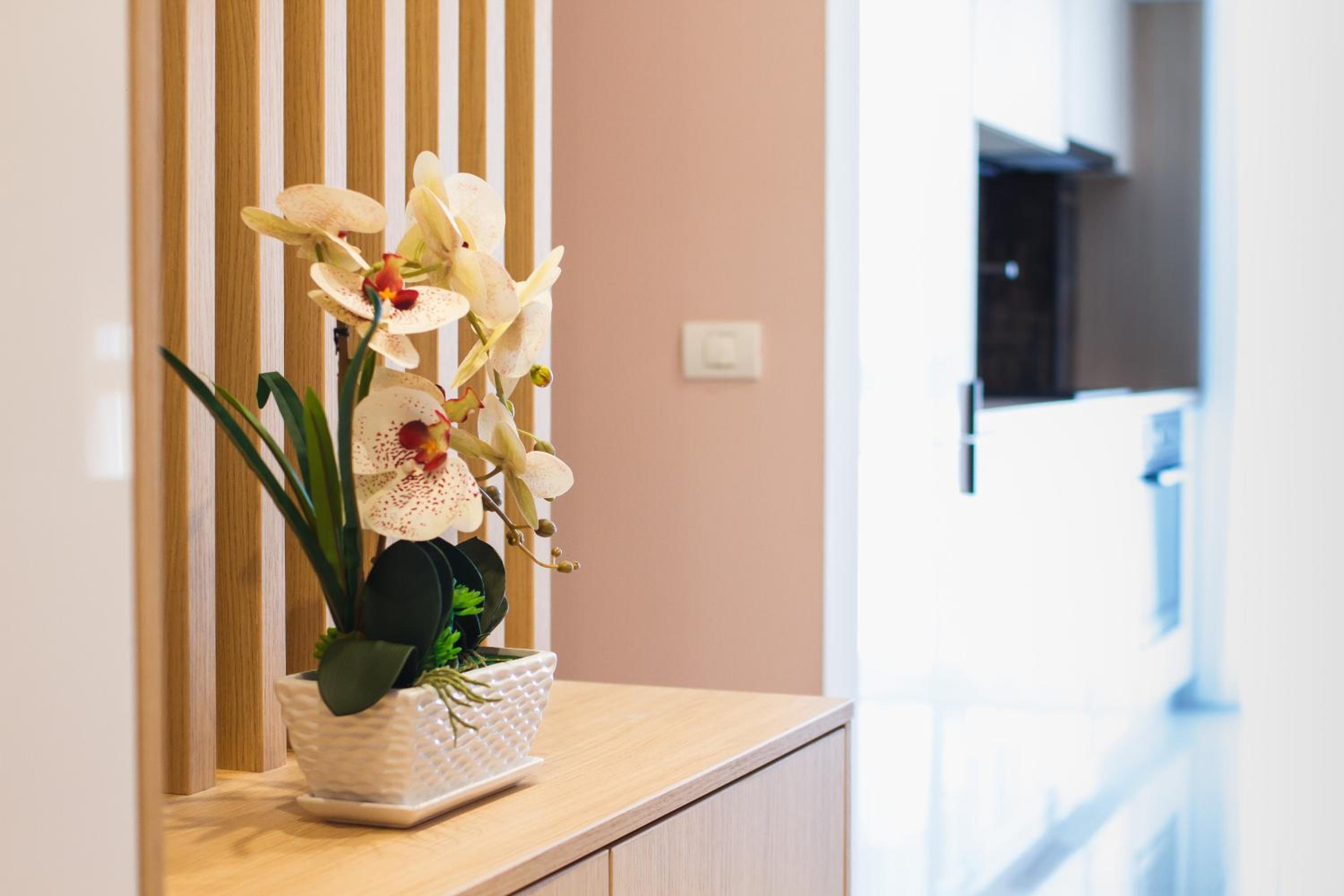 Romantic getaway at West Residence view 2