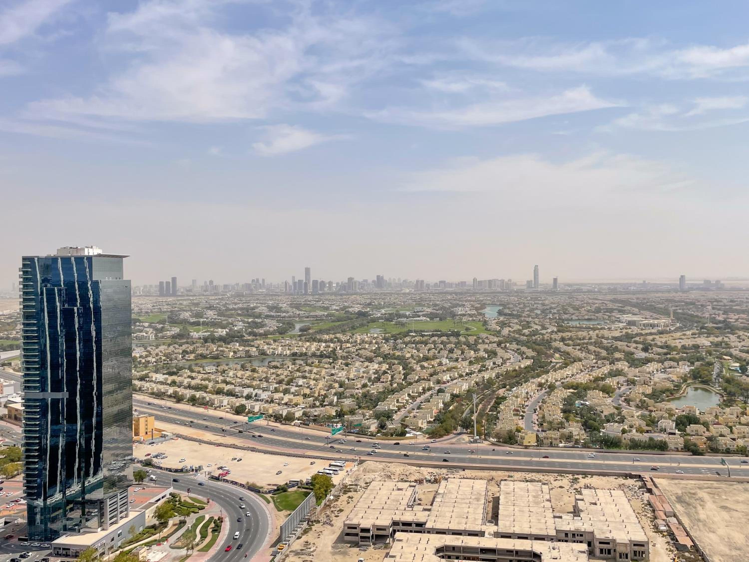 180° Sheik Zayed Road balcony views 2BR in JLT