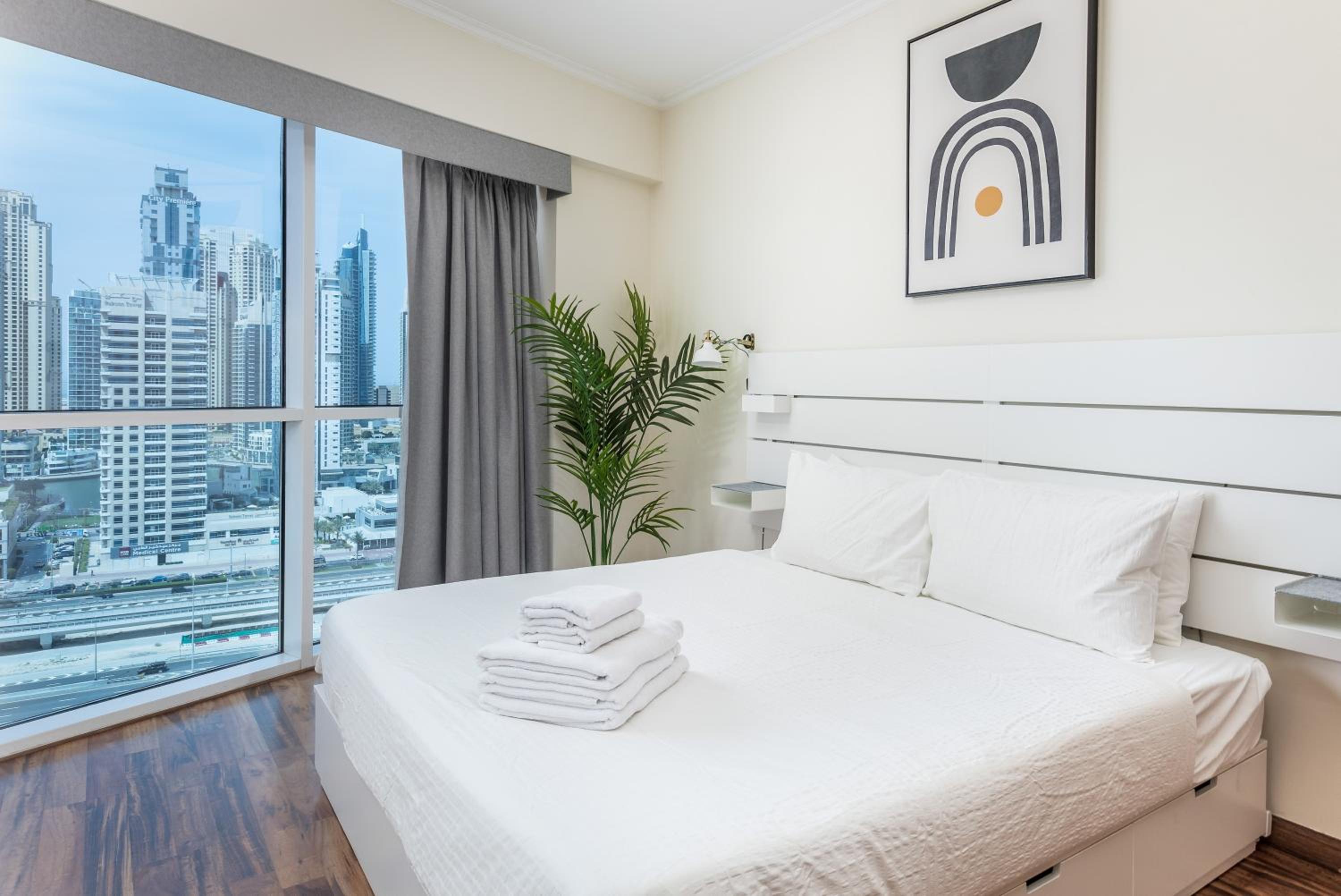 180° Sheik Zayed Road balcony views 2BR in JLT