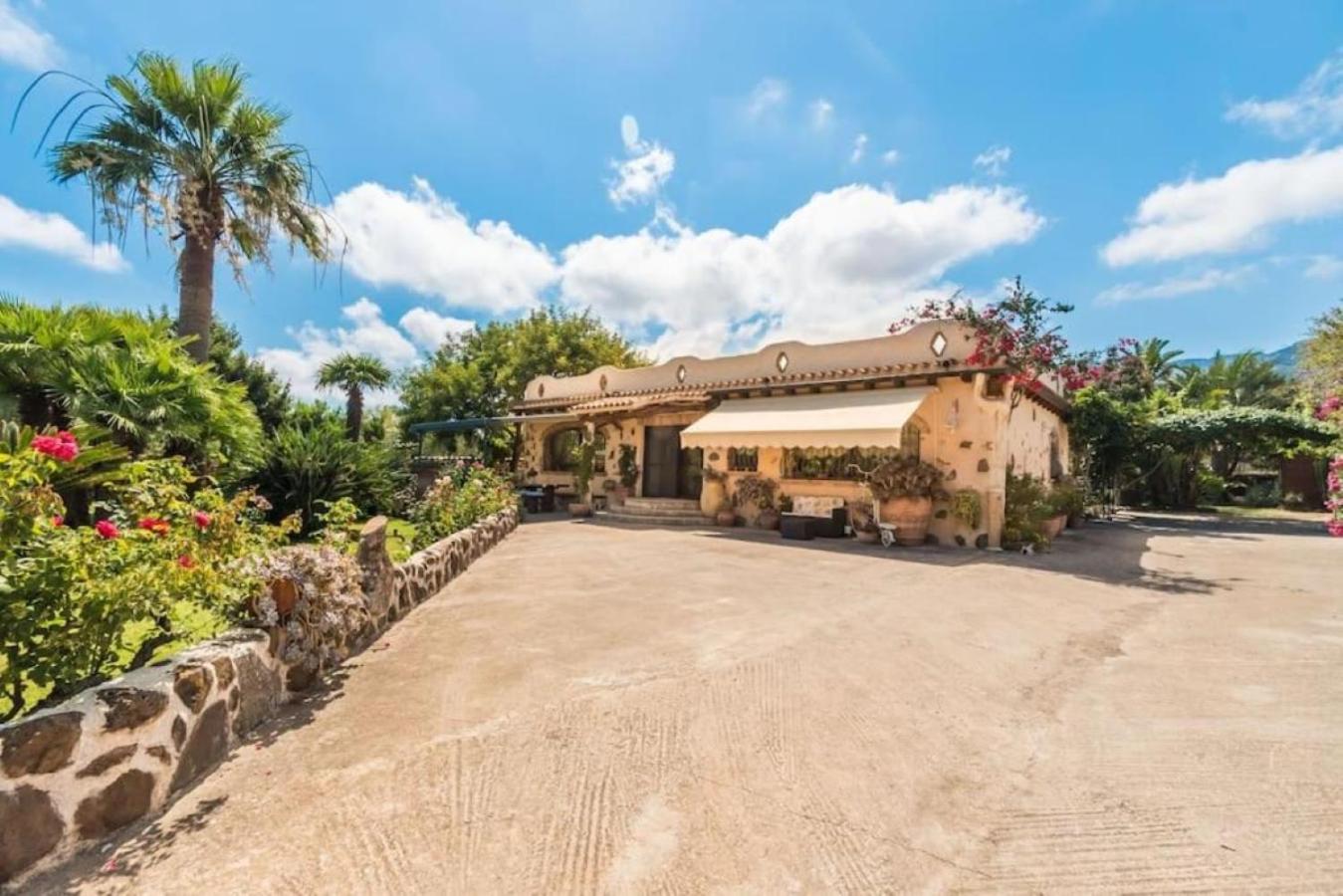 villa con immenso giardino view 4