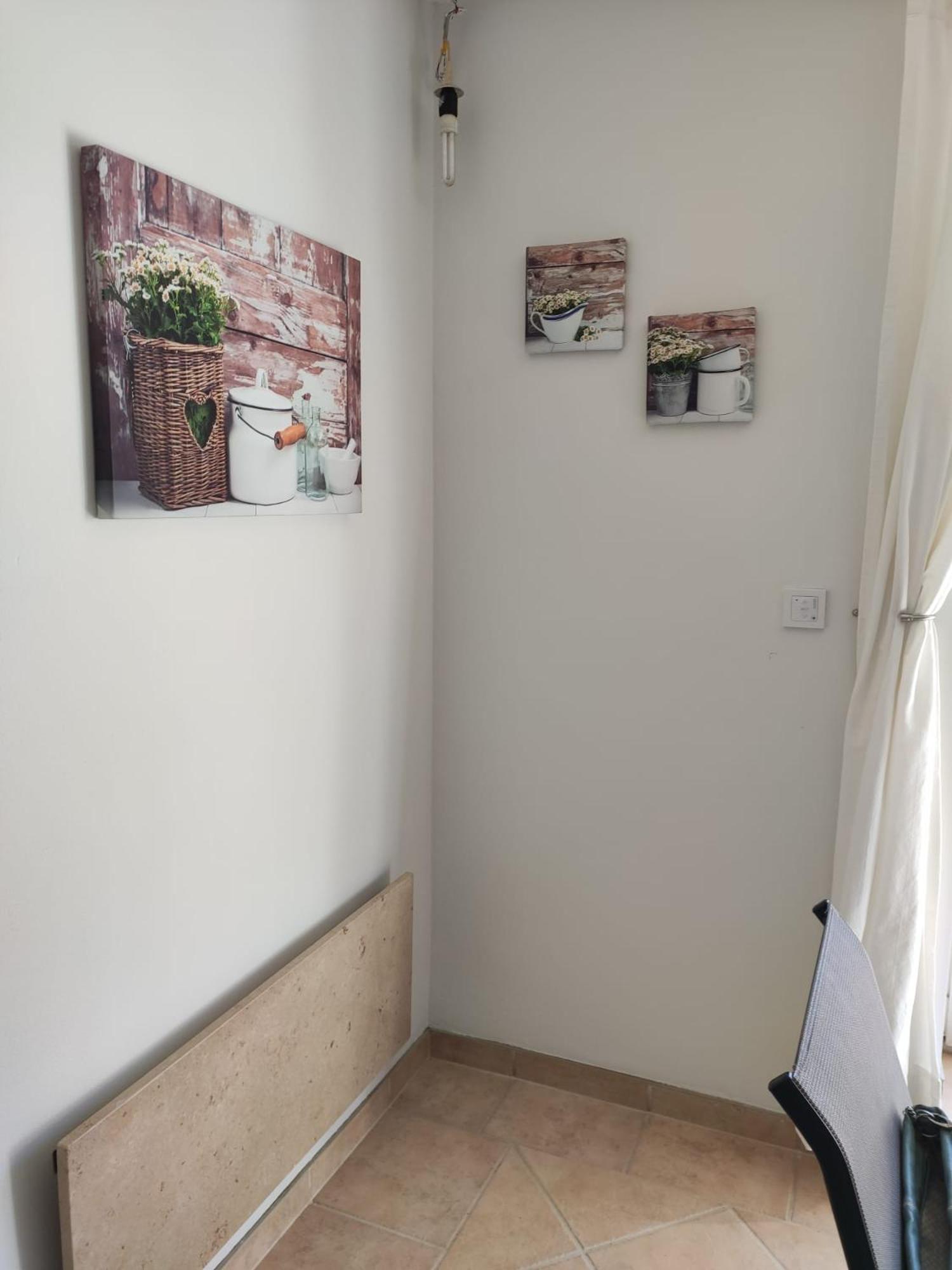 Ferienhaus Blaue Blume mit 11 kW Ladestation, Kamin, Terrasse, eingezäuntem Garten, Sauna, WLAN, Netflix, 2 Hunde willkommen!