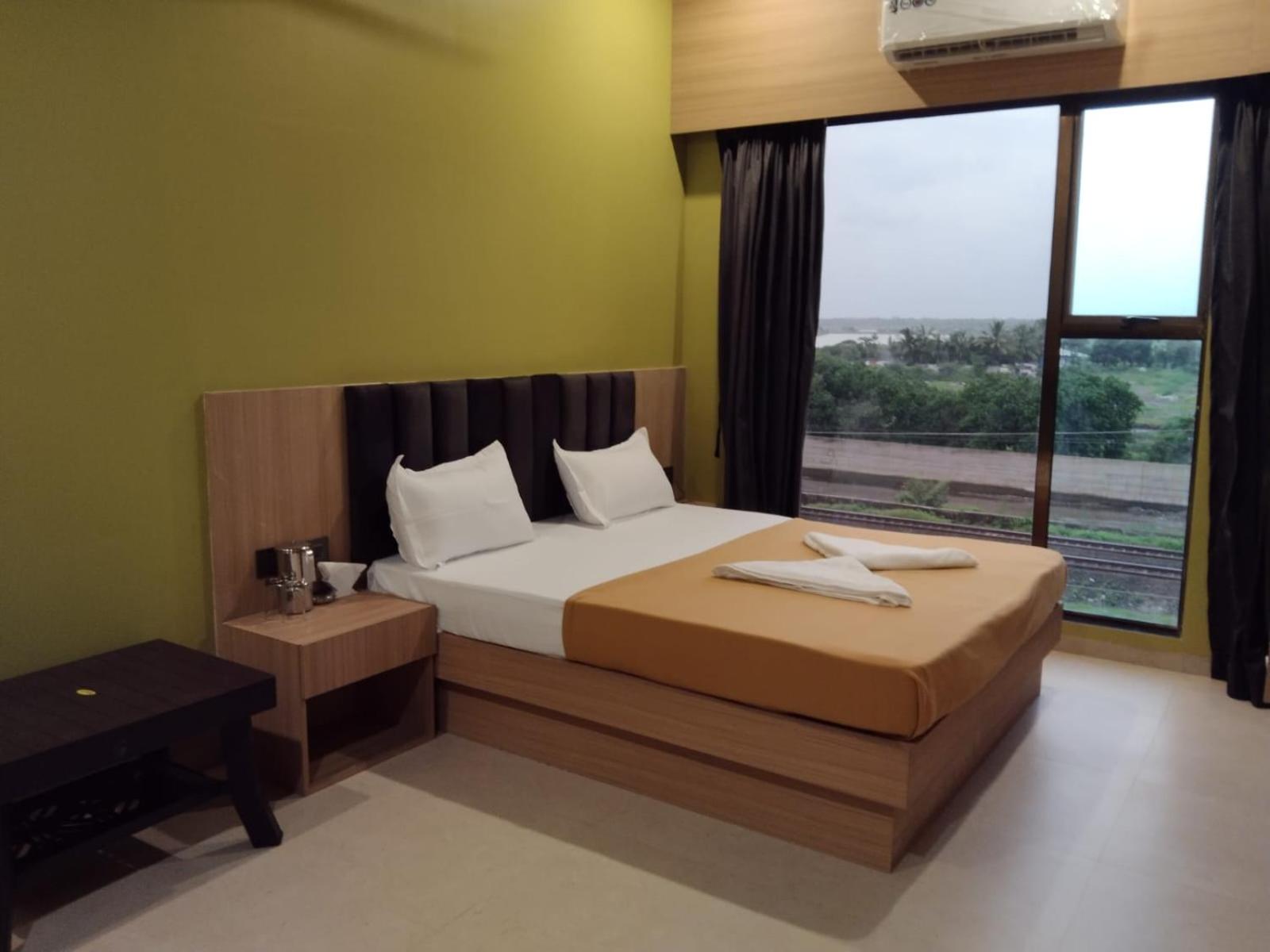 Hotel Sai Aakanksha view 3