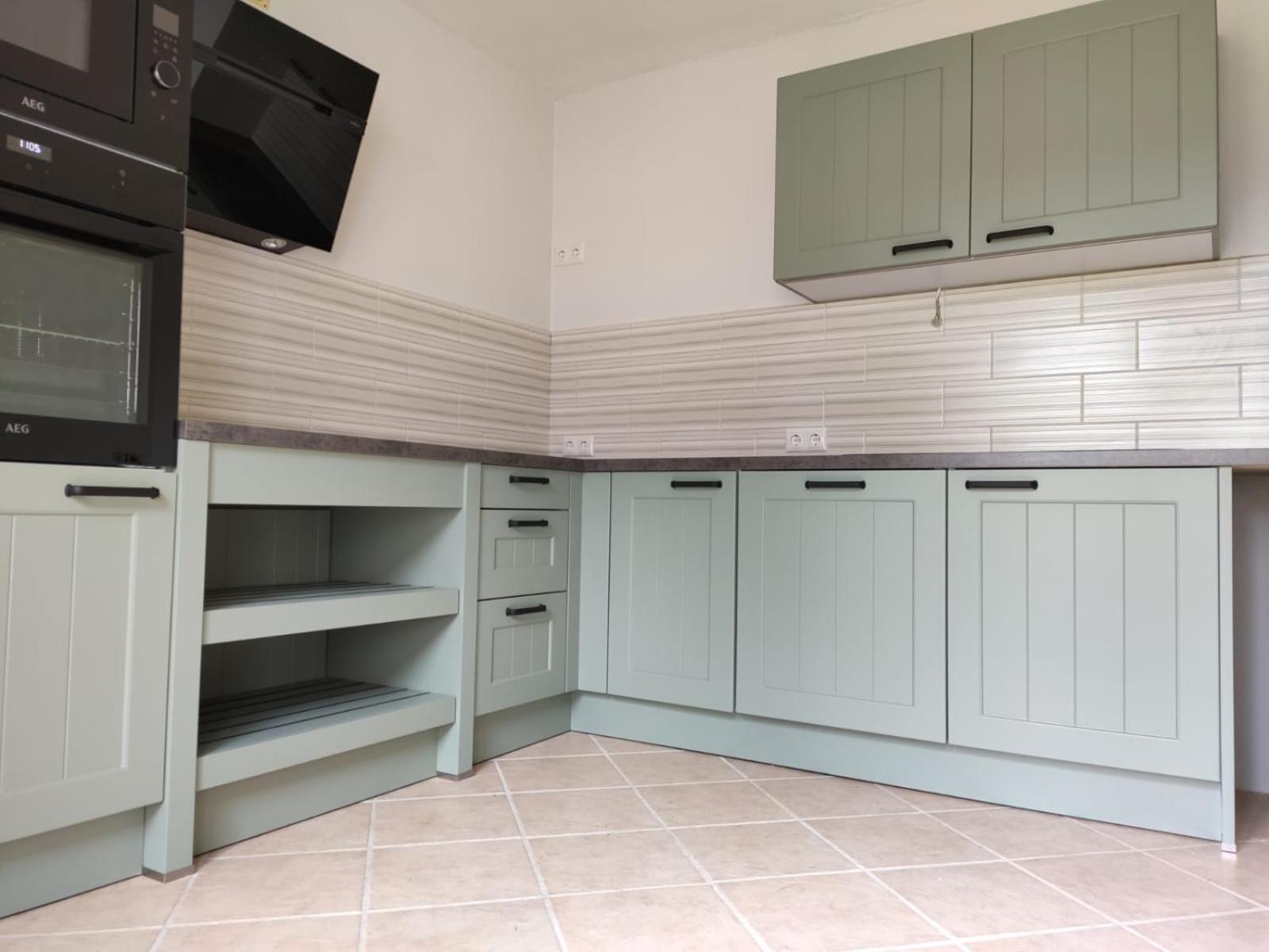 Ferienhaus Blaue Blume mit 11 kW Ladestation, Kamin, Terrasse, eingezäuntem Garten, Sauna, WLAN, Netflix, 2 Hunde willkommen!