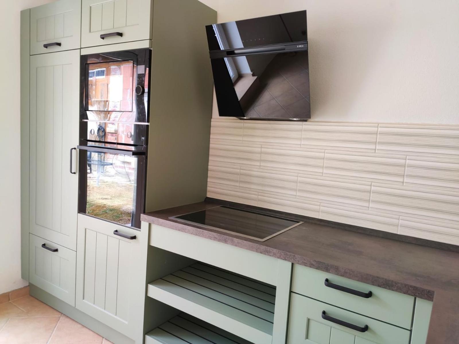 Ferienhaus Blaue Blume mit 11 kW Ladestation, Kamin, Terrasse, eingezäuntem Garten, Sauna, WLAN, Netflix, 2 Hunde willkommen!