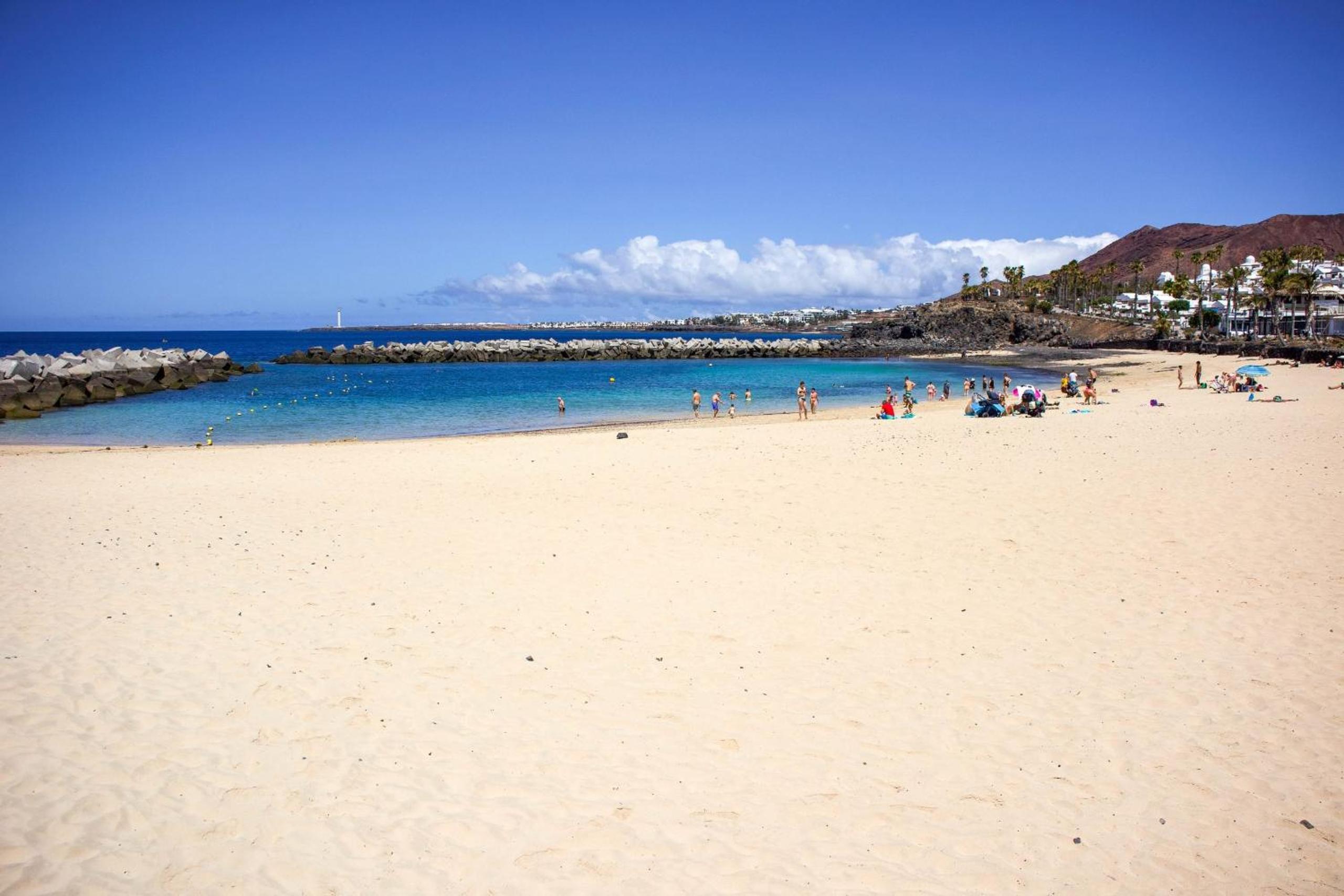 Playa Blanca Center Ocean View Apartment