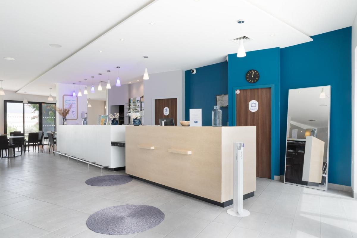 hotel reception