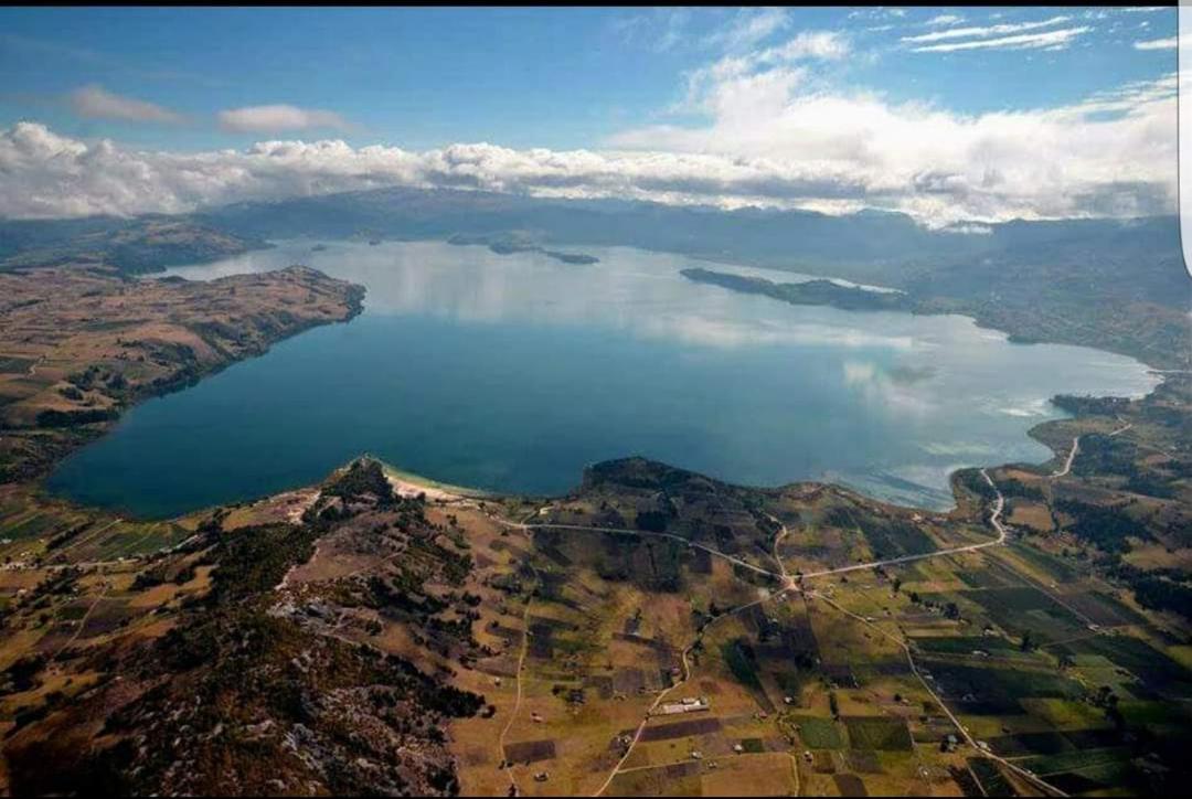Hospedaje Puerta al Lago