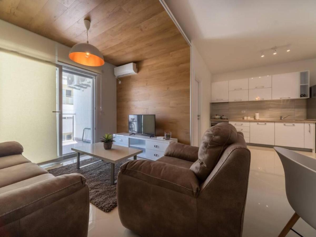 Apartments Leo