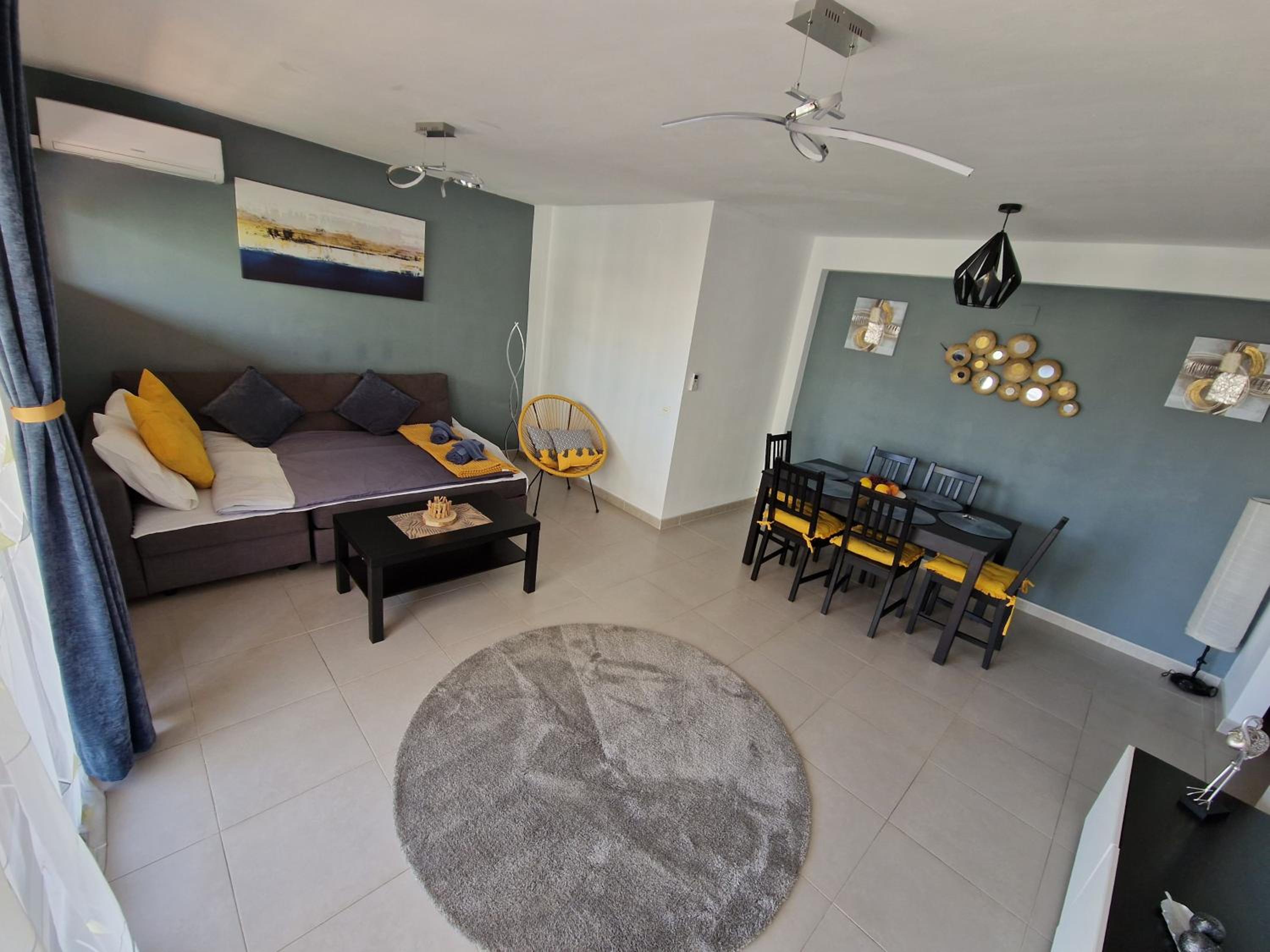 Acapulco Apartment with pool
