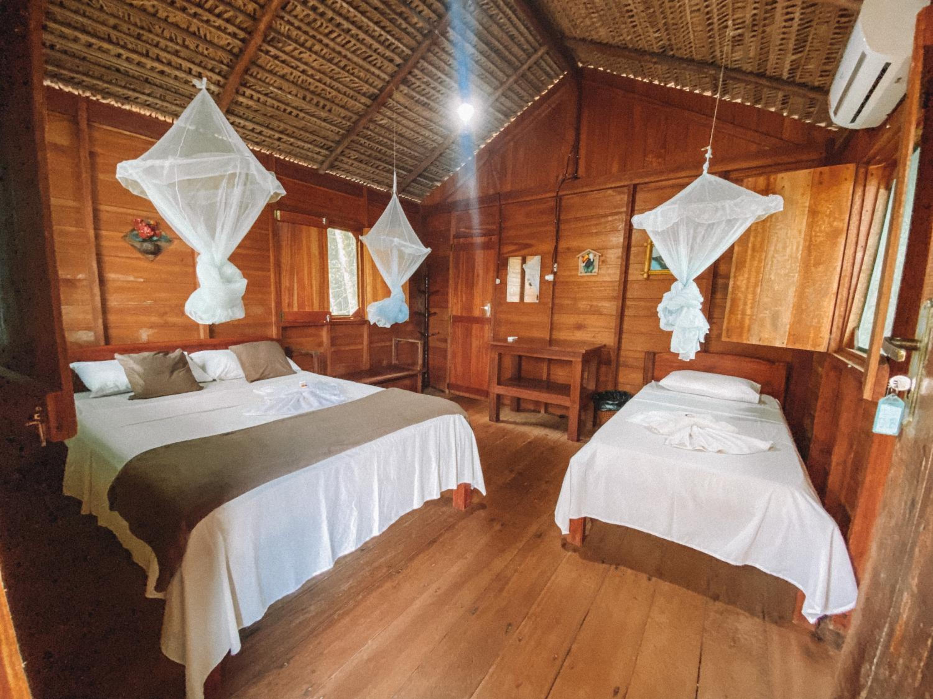 Dolphin Lodge