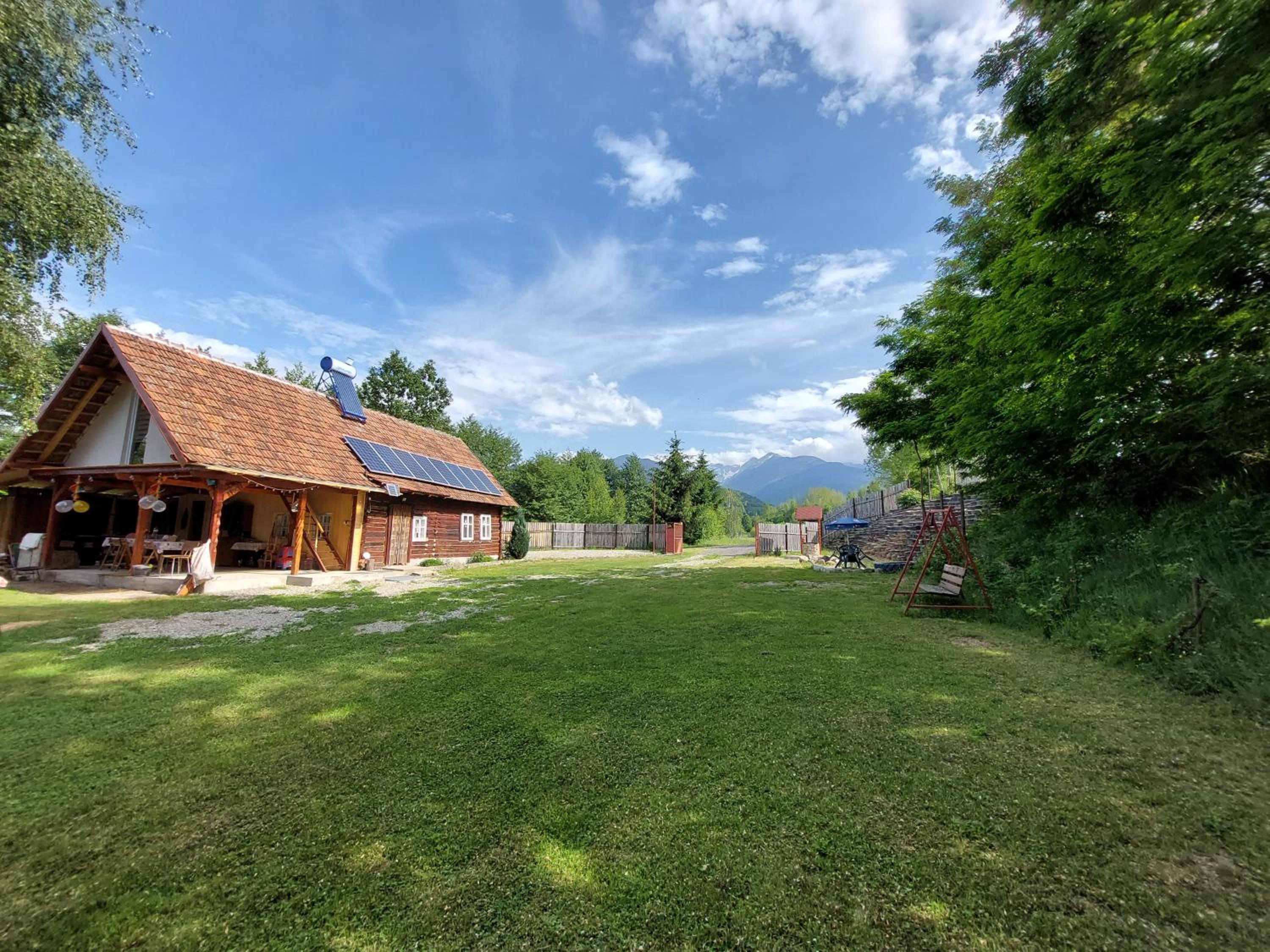 CABANA CASA LU'BACIU view 2