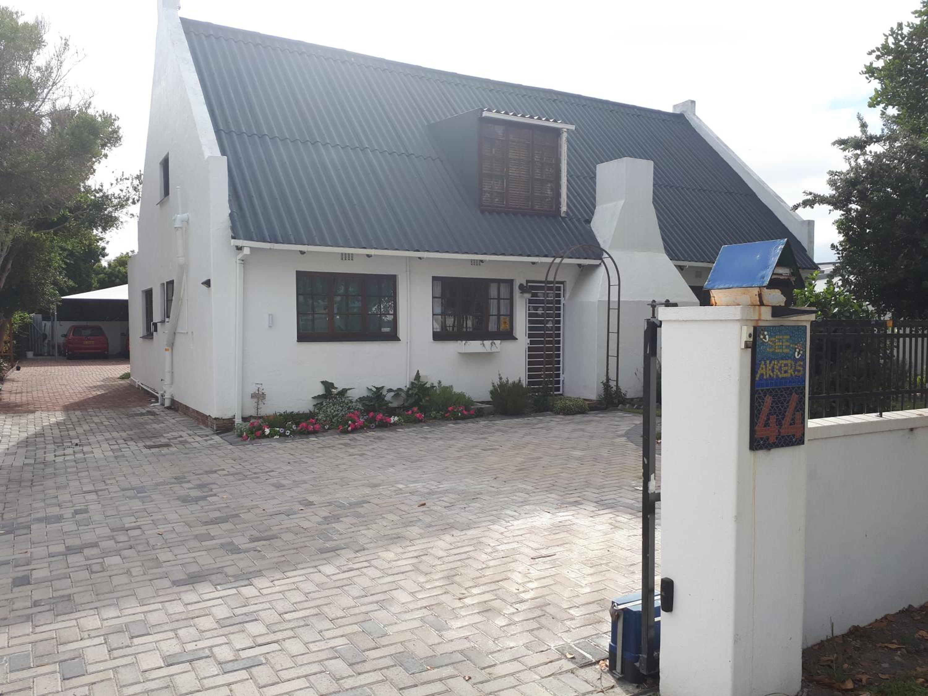 See Akker Cottage view 2