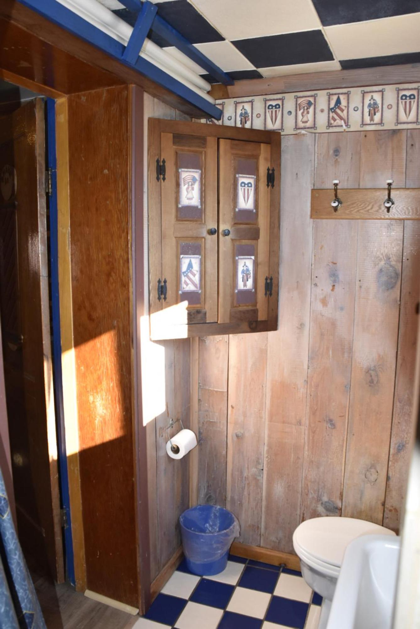 Chinook Cabins & RV Park