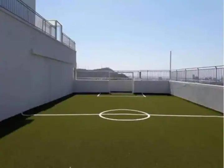 lovely 2 bedroom Apartment with pool and gym view 5
