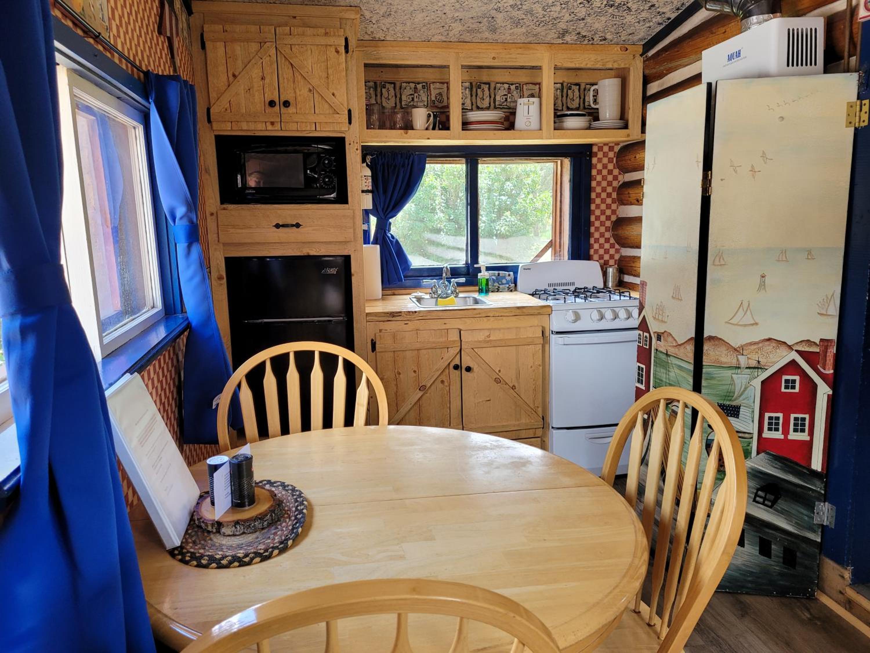 Chinook Cabins & RV Park