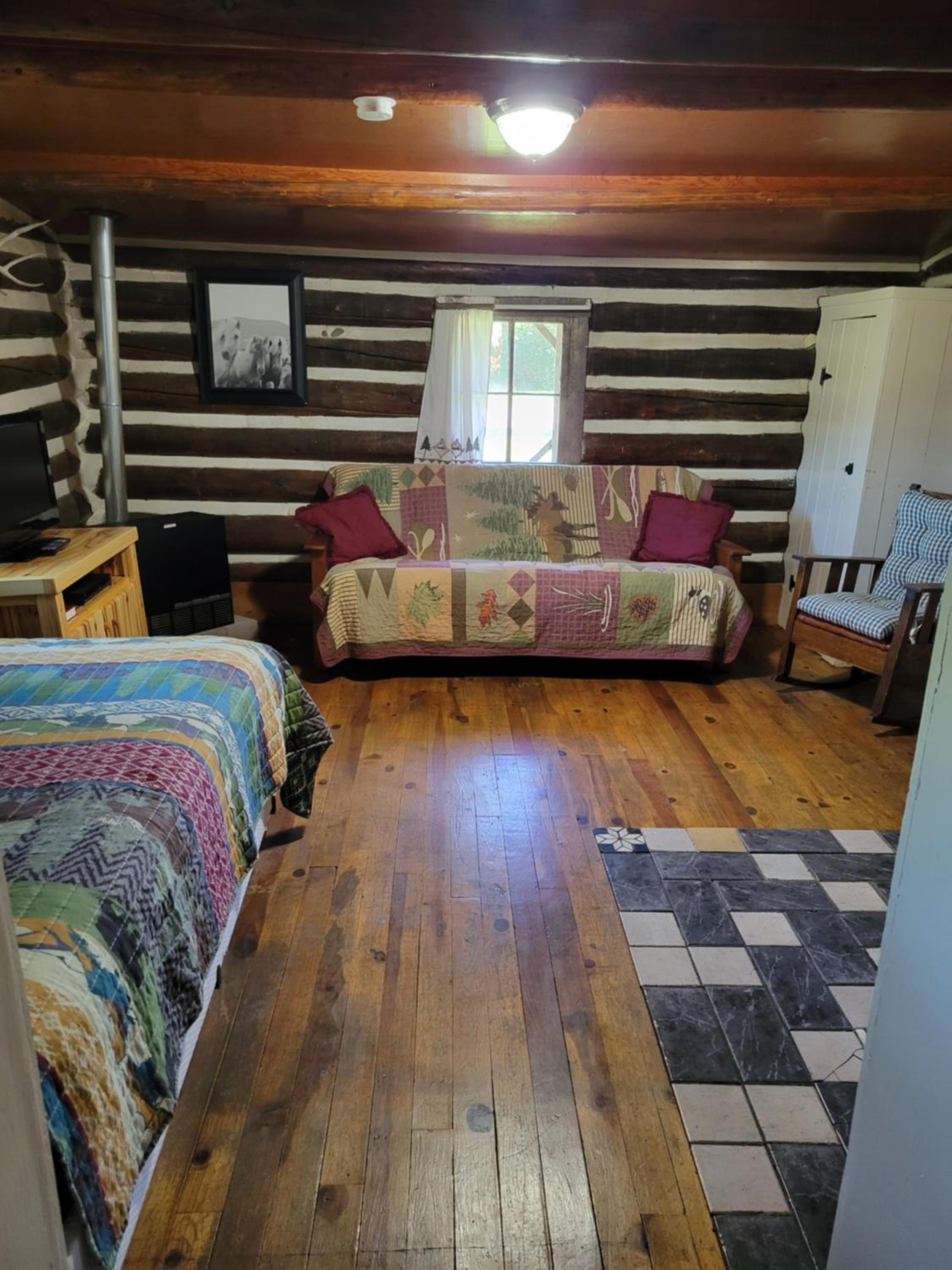 Chinook Cabins & RV Park