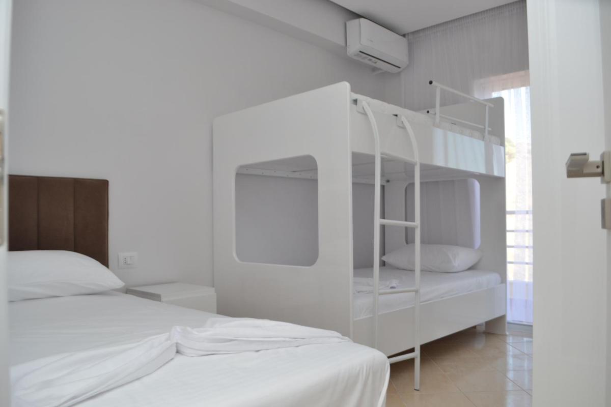SeaView Apartment photo 2