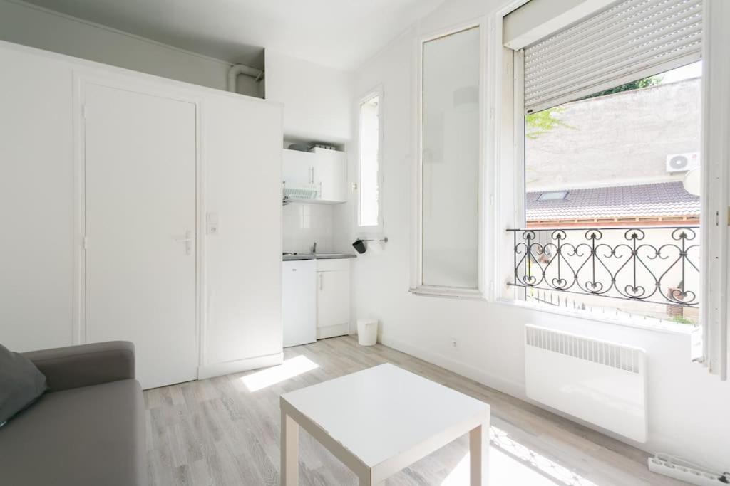 Charming Parisian studio!