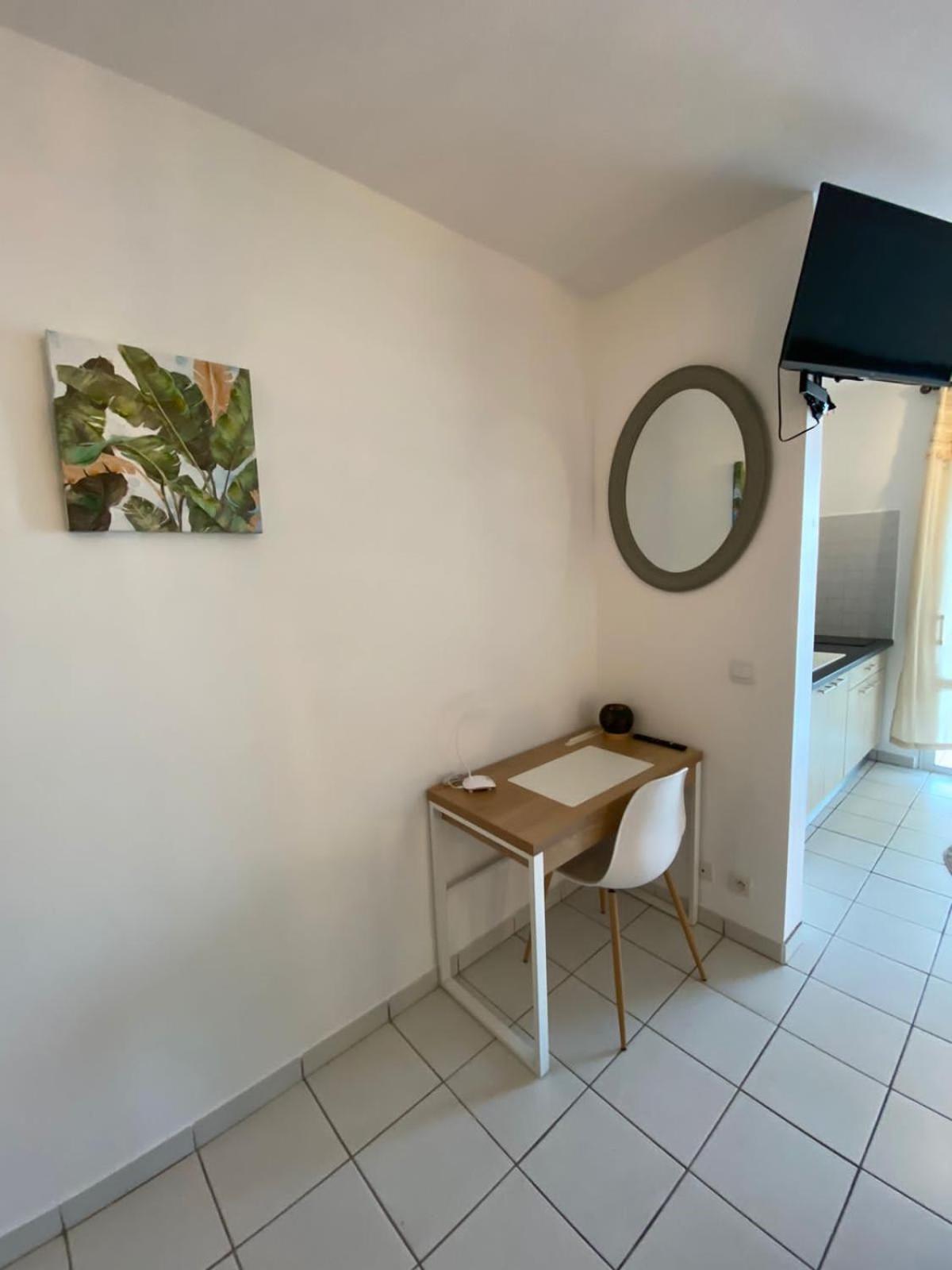 Studio cosy Vue Marina view 2