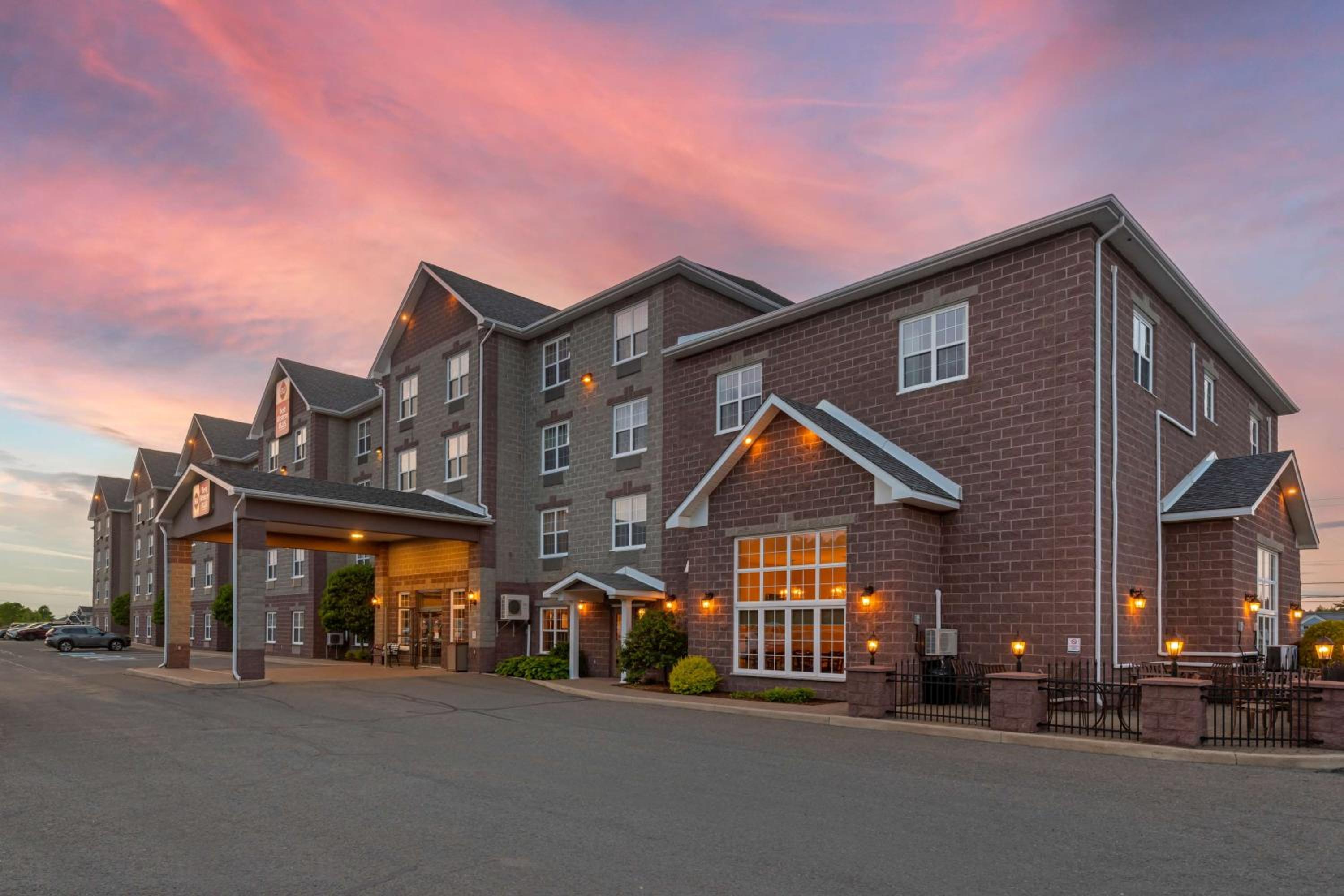 Fredericton Vacations - Best Western Plus Fredericton Hotel  Suites - Property Image 1