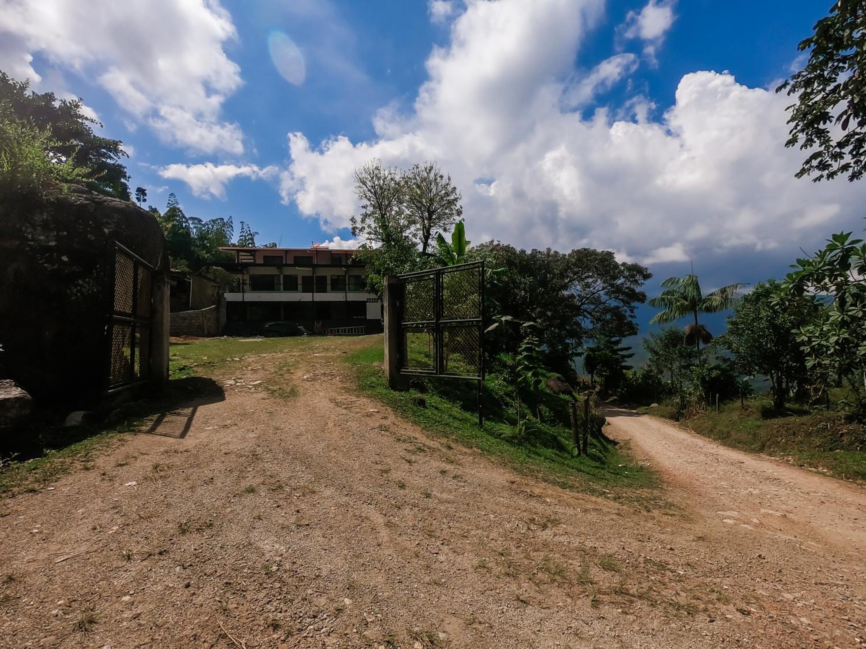 FINCA HOTEL CURIBAY