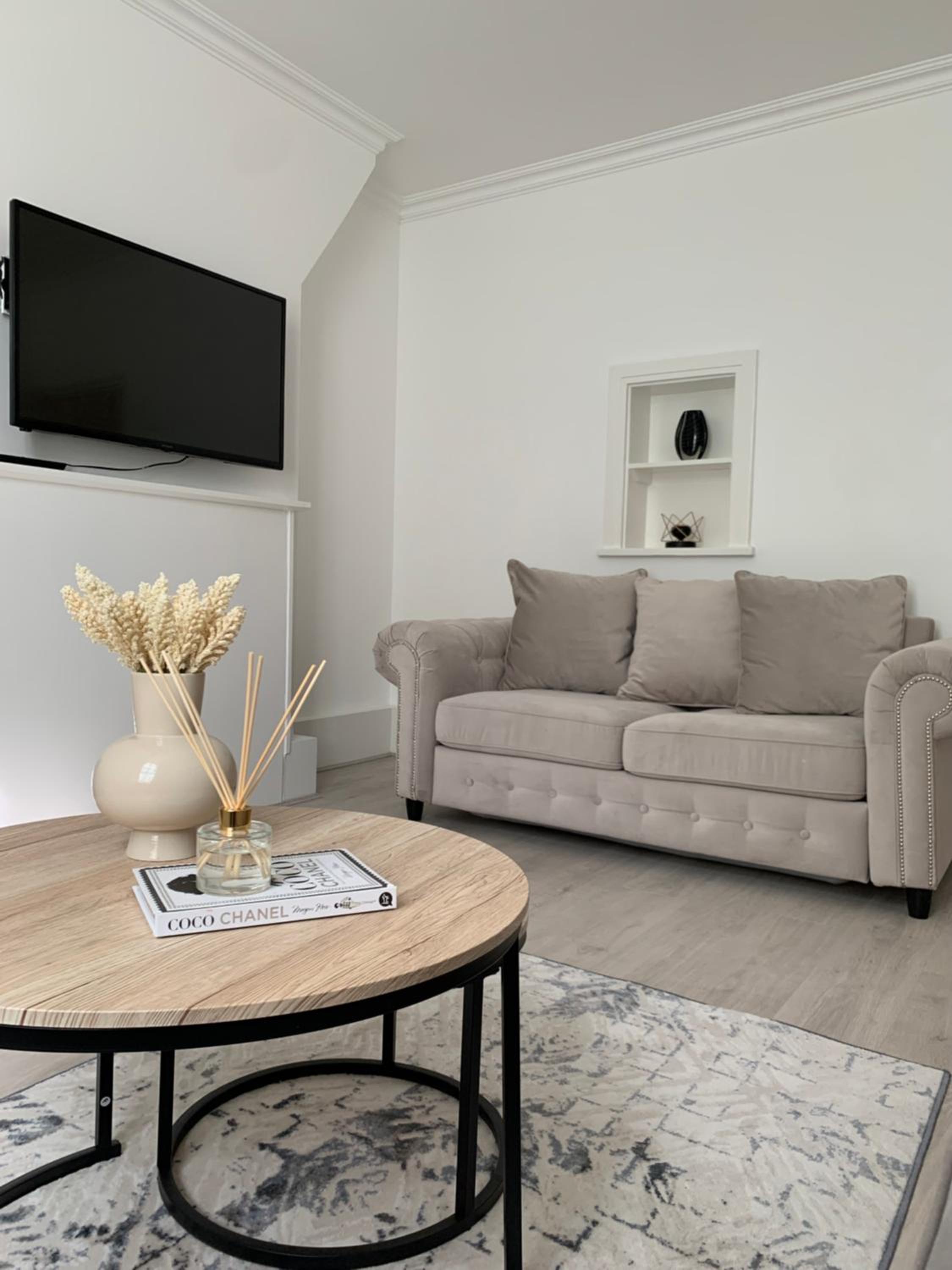 New look flat In Waterloo