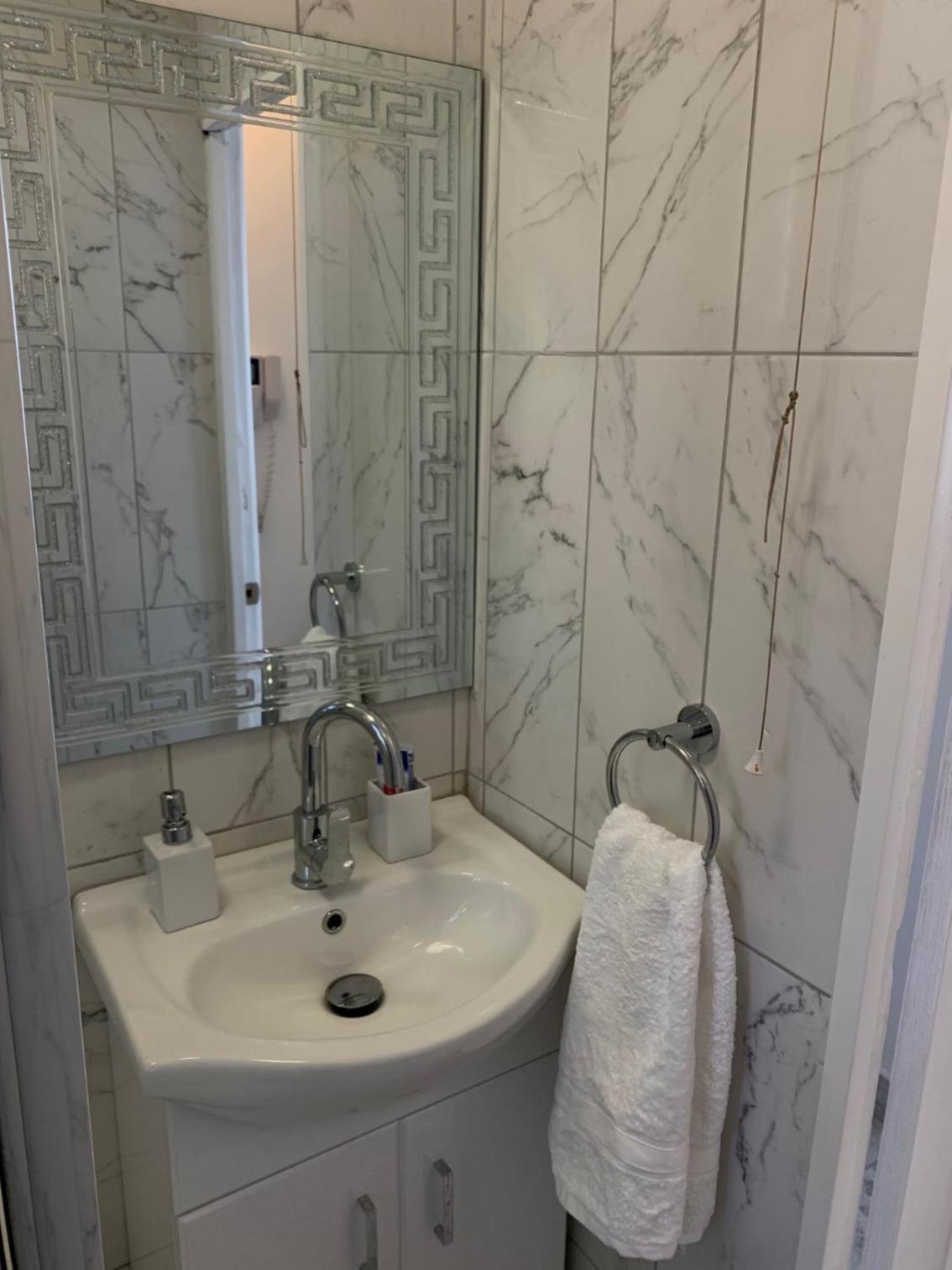 New look flat In Waterloo