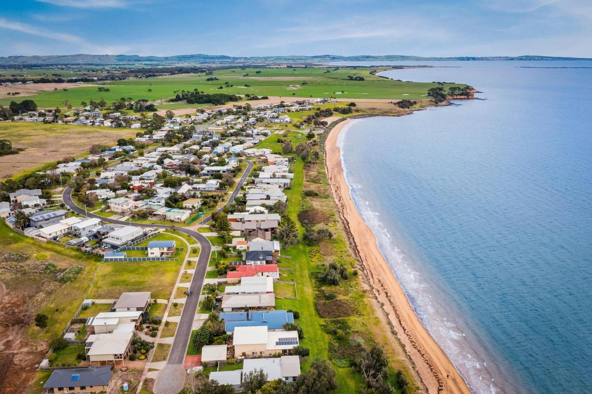 Madeit in Coronet Bay