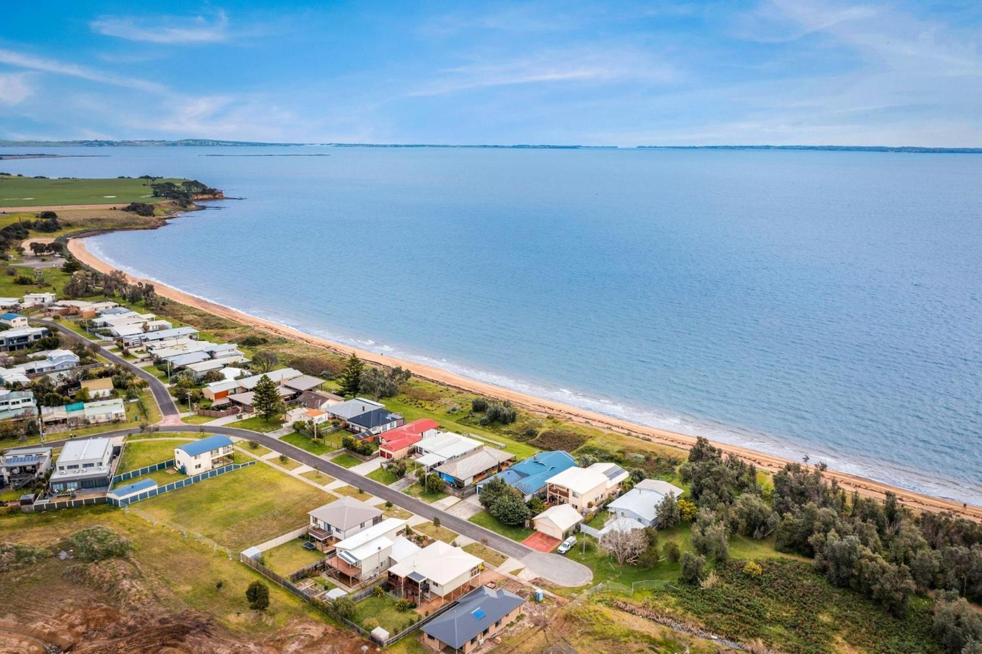 Madeit in Coronet Bay