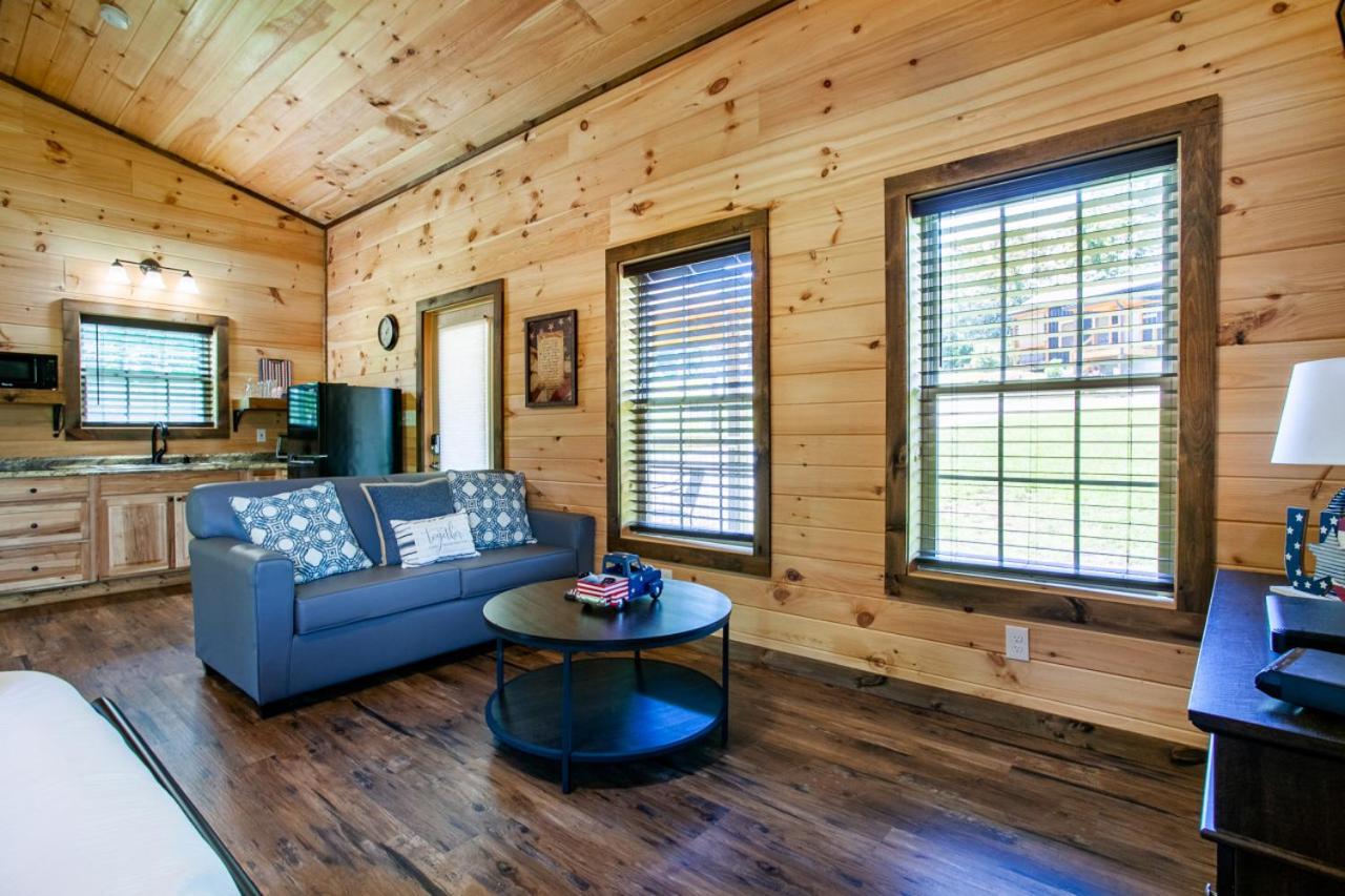 Patriots Tiny Home w Hot Tub Fire Pit Grill