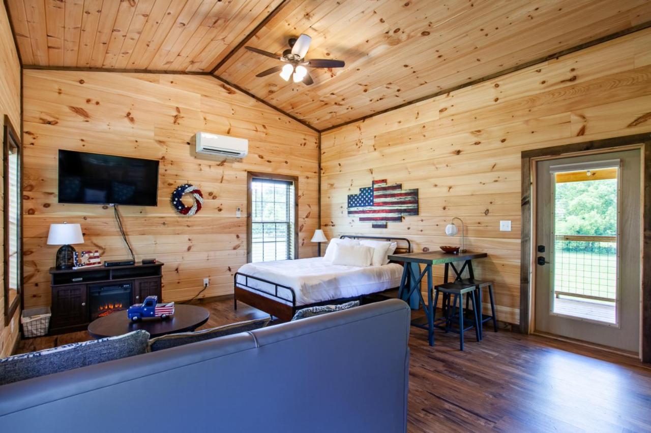 Patriots Tiny Home w Hot Tub Fire Pit Grill