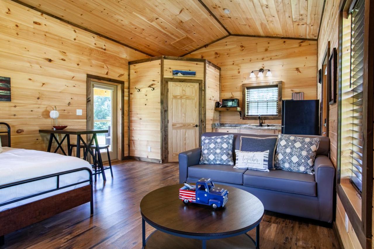 Patriots Tiny Home w Hot Tub Fire Pit Grill