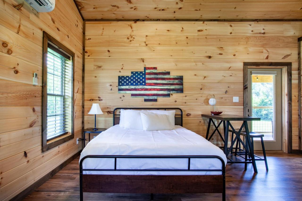 Patriots Tiny Home w Hot Tub Fire Pit Grill