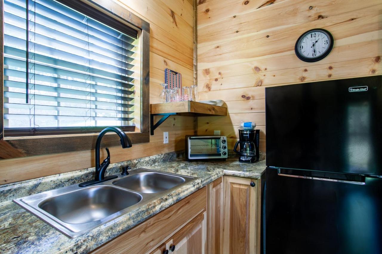 Patriots Tiny Home w Hot Tub Fire Pit Grill
