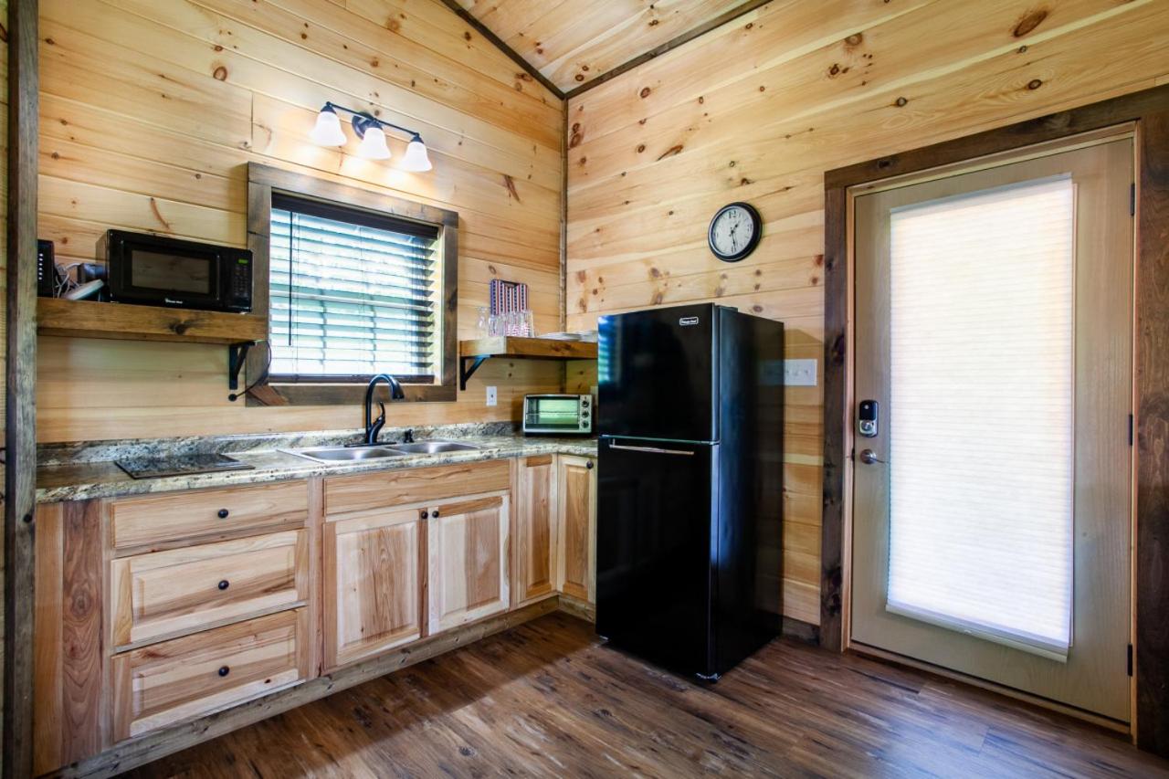 Patriots Tiny Home w Hot Tub Fire Pit Grill