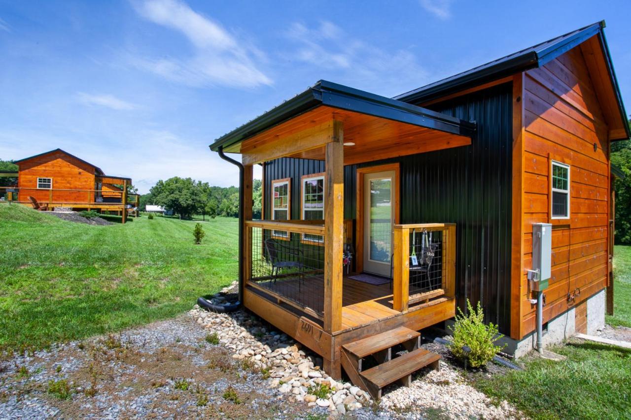 Patriots Tiny Home w Hot Tub Fire Pit Grill