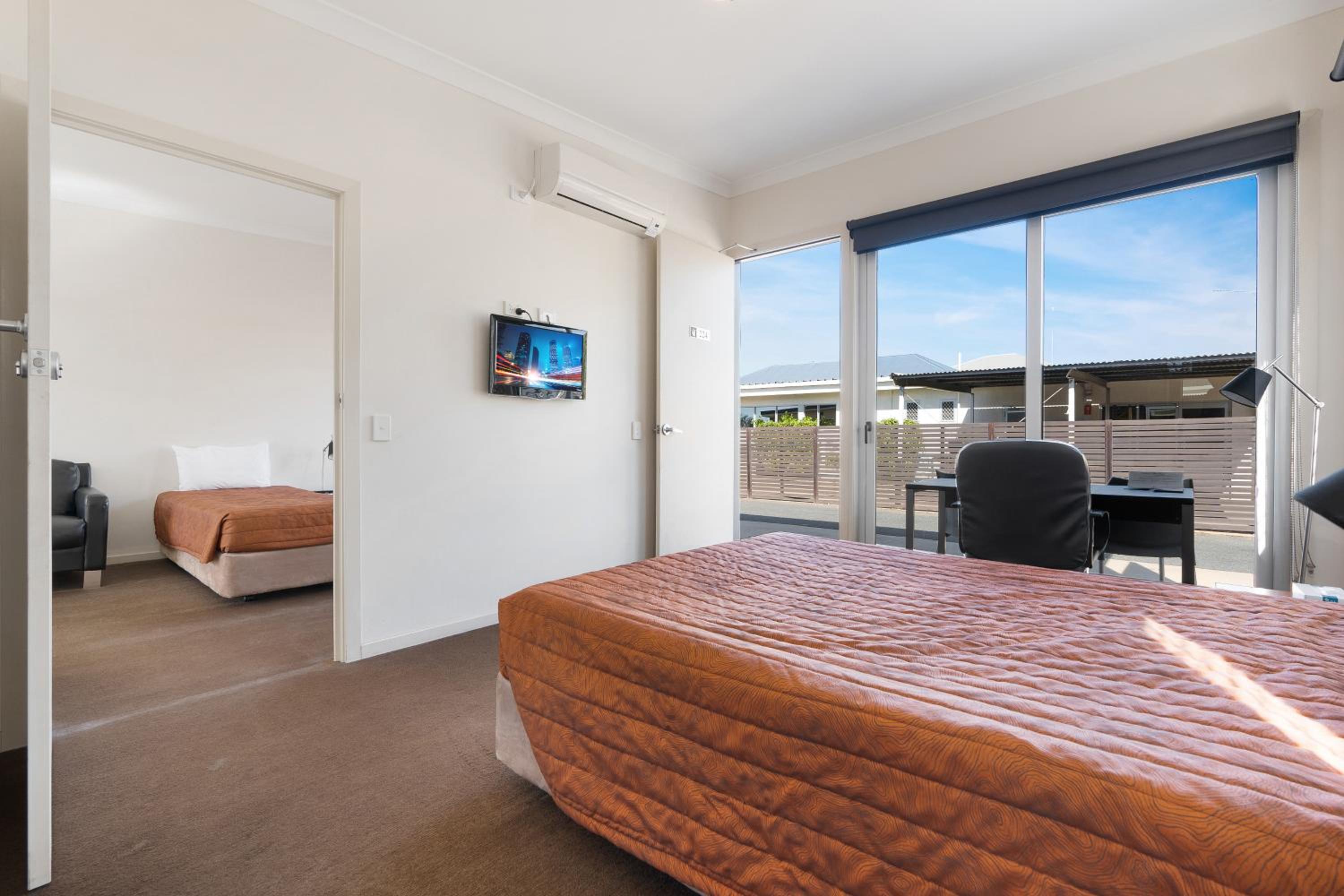 Smart Stayzzz Inns