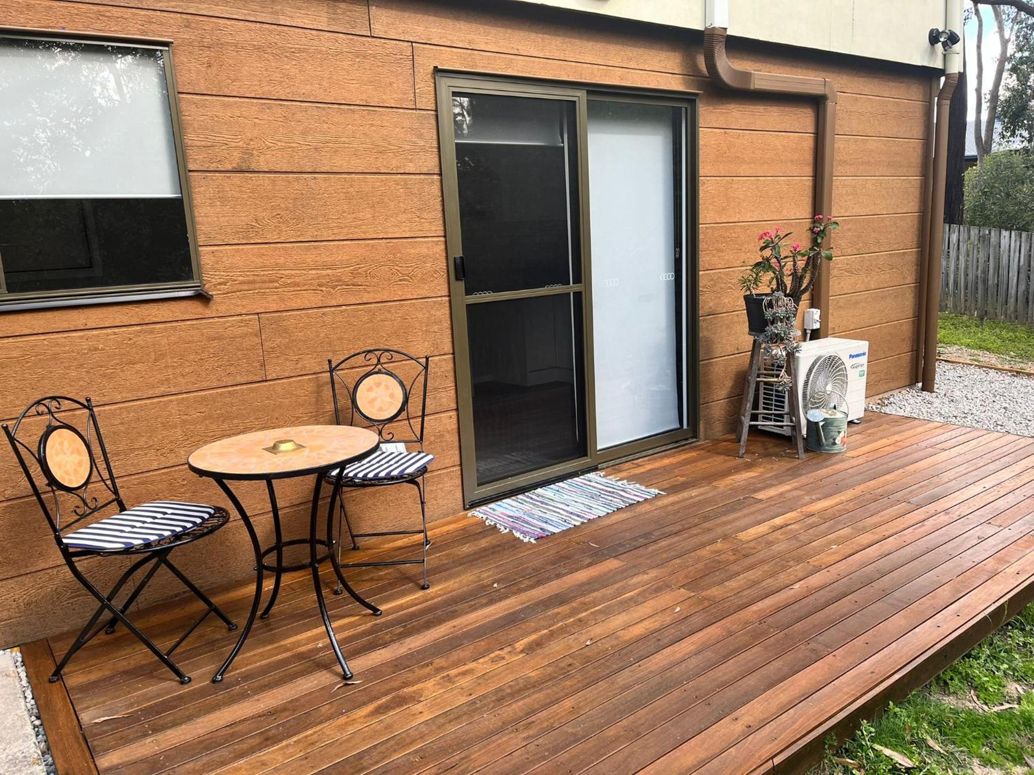 Stylish Guest Suite in Everton Hills view 4