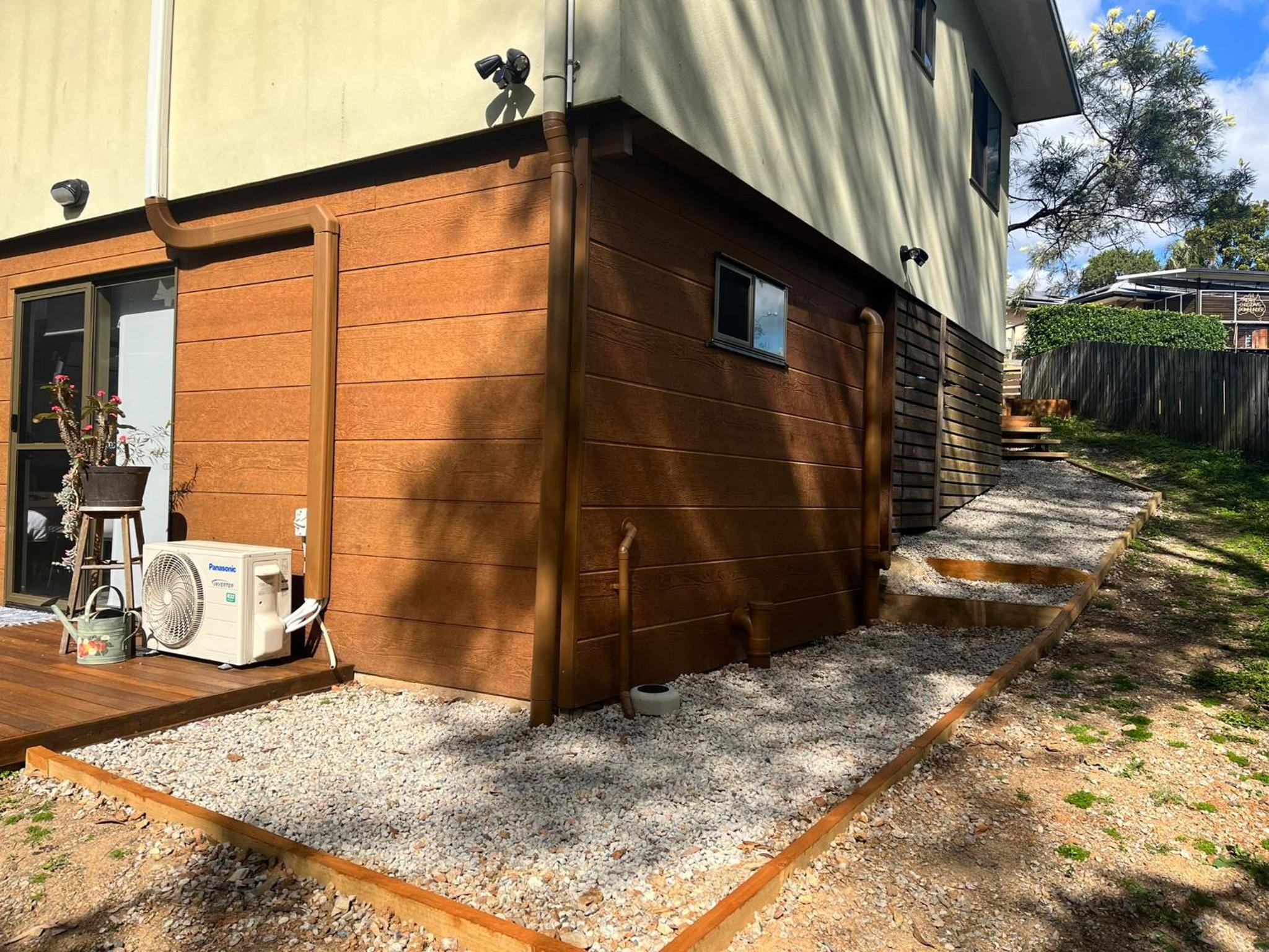 Stylish Guest Suite in Everton Hills view 3