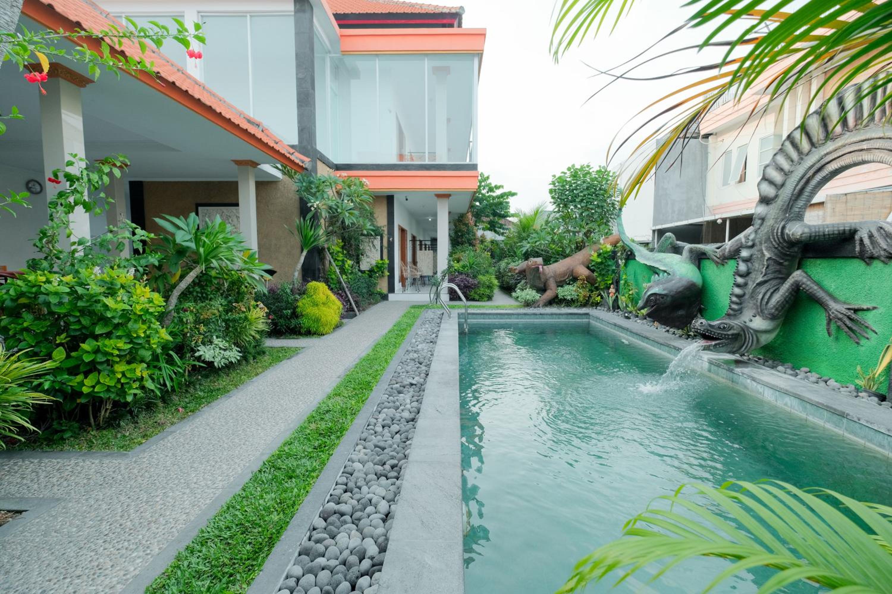 Kadek Bagus Guesthouse Denpasar Mitra RedDoorz
