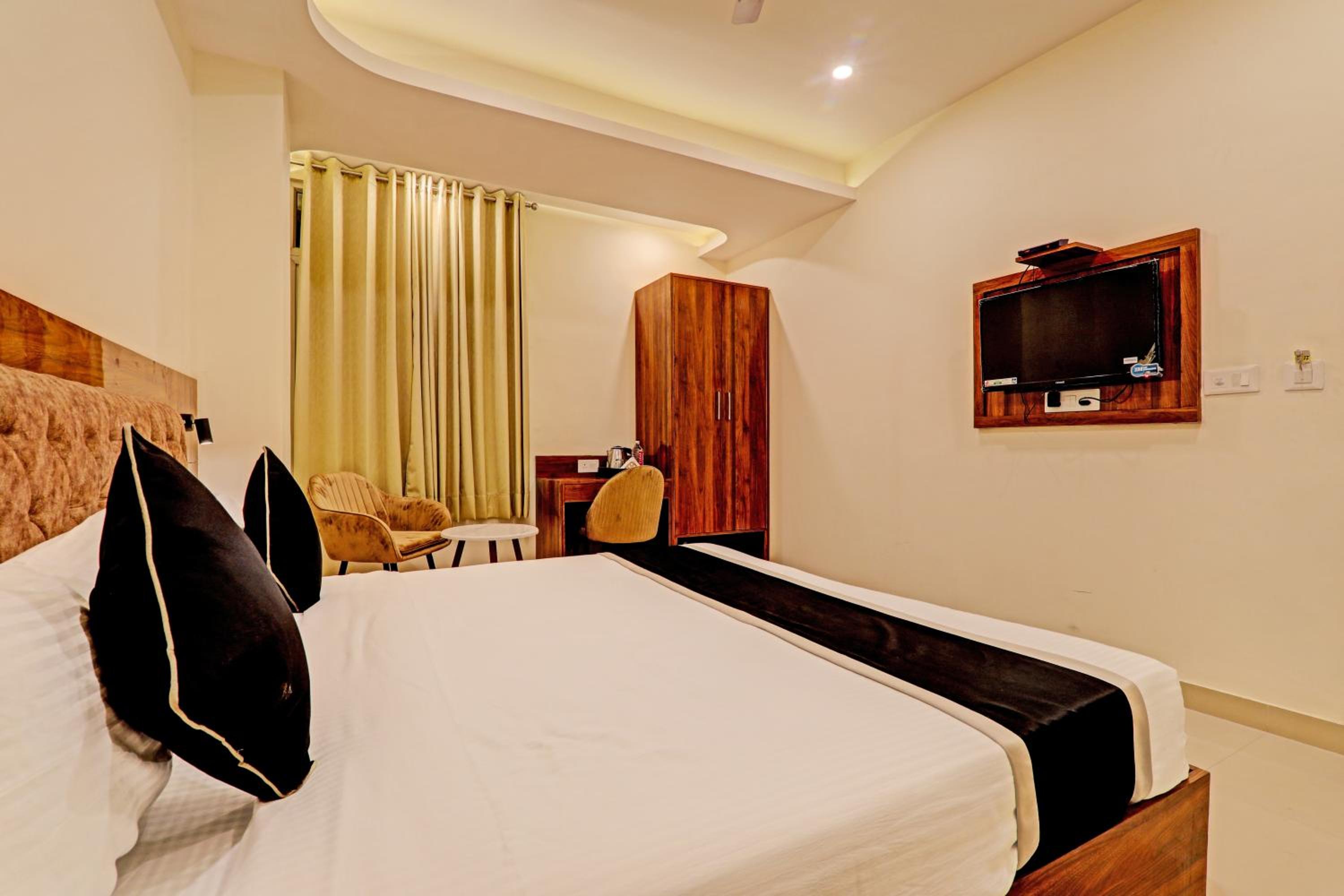 Hotel Heera Grand