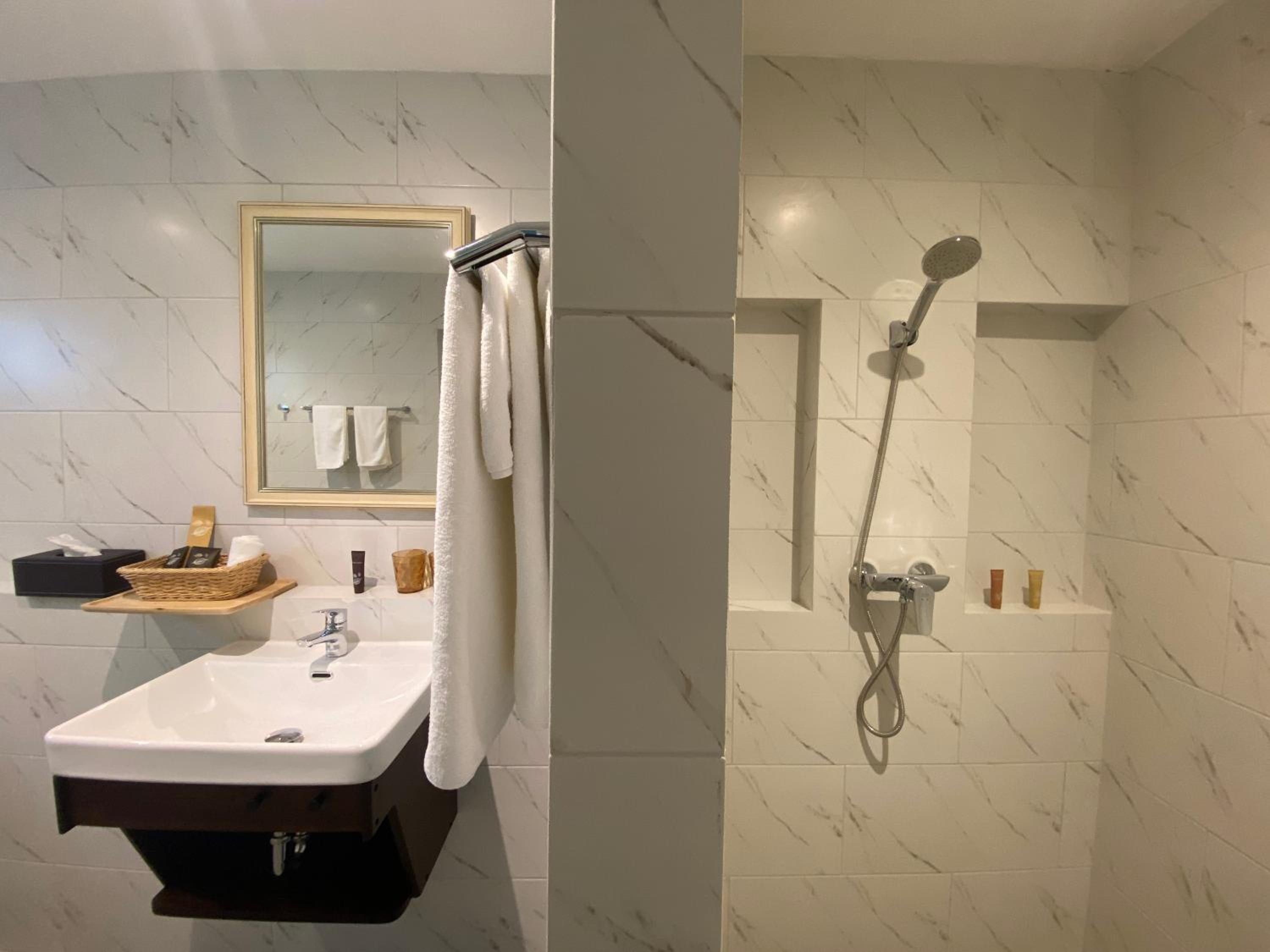 Le Petit Saint Tropez Beach Resort Khanom