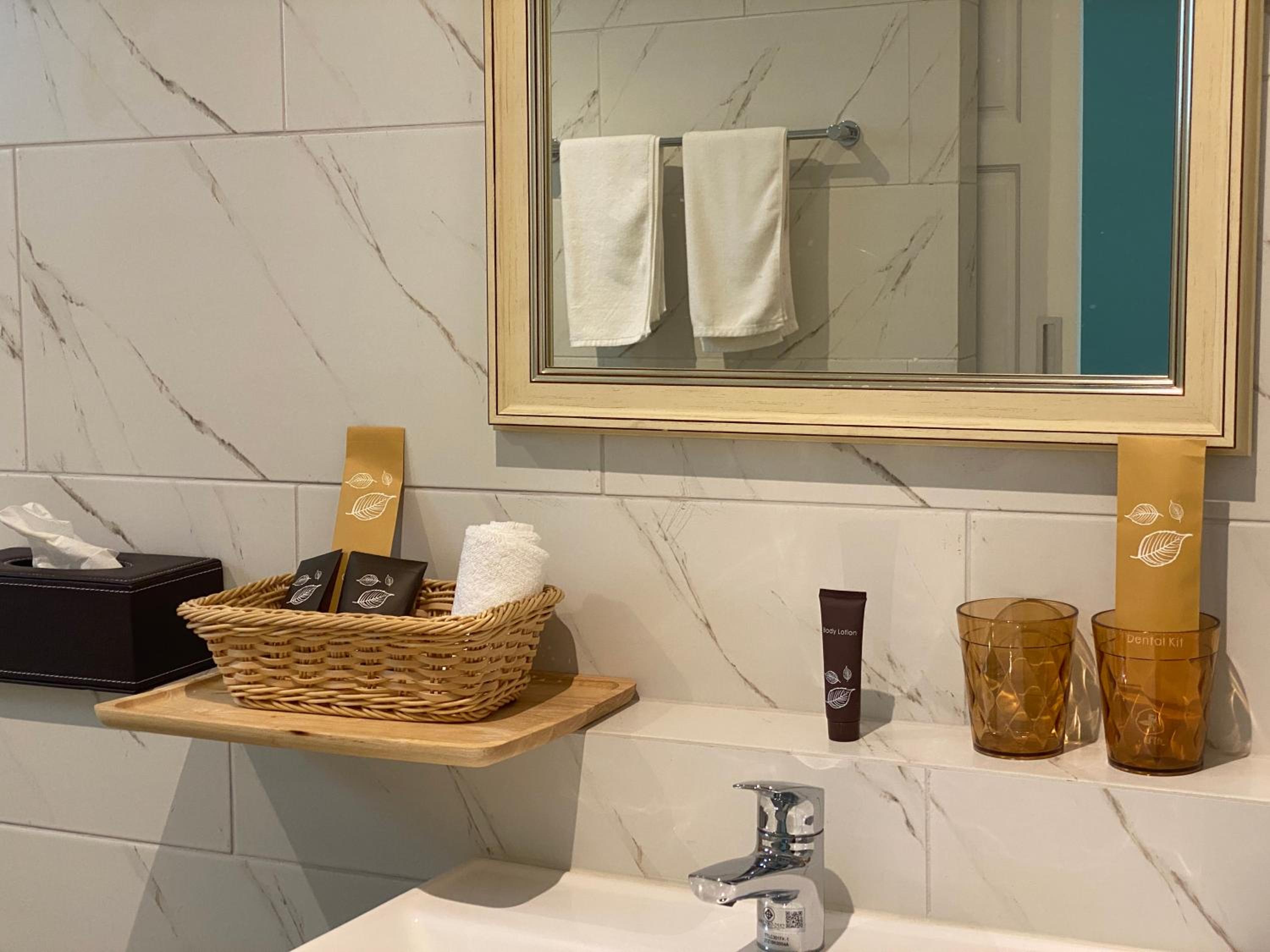 Le Petit Saint Tropez Beach Resort Khanom